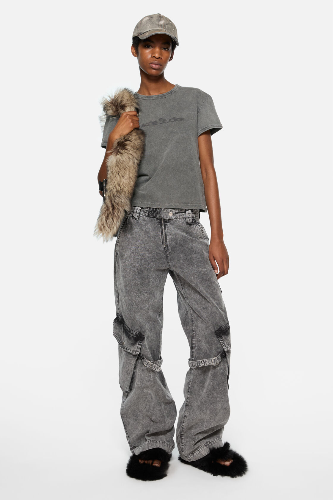 Blurred logo t-shirt - Fitted unisex fit, Faded Grey, 2000x