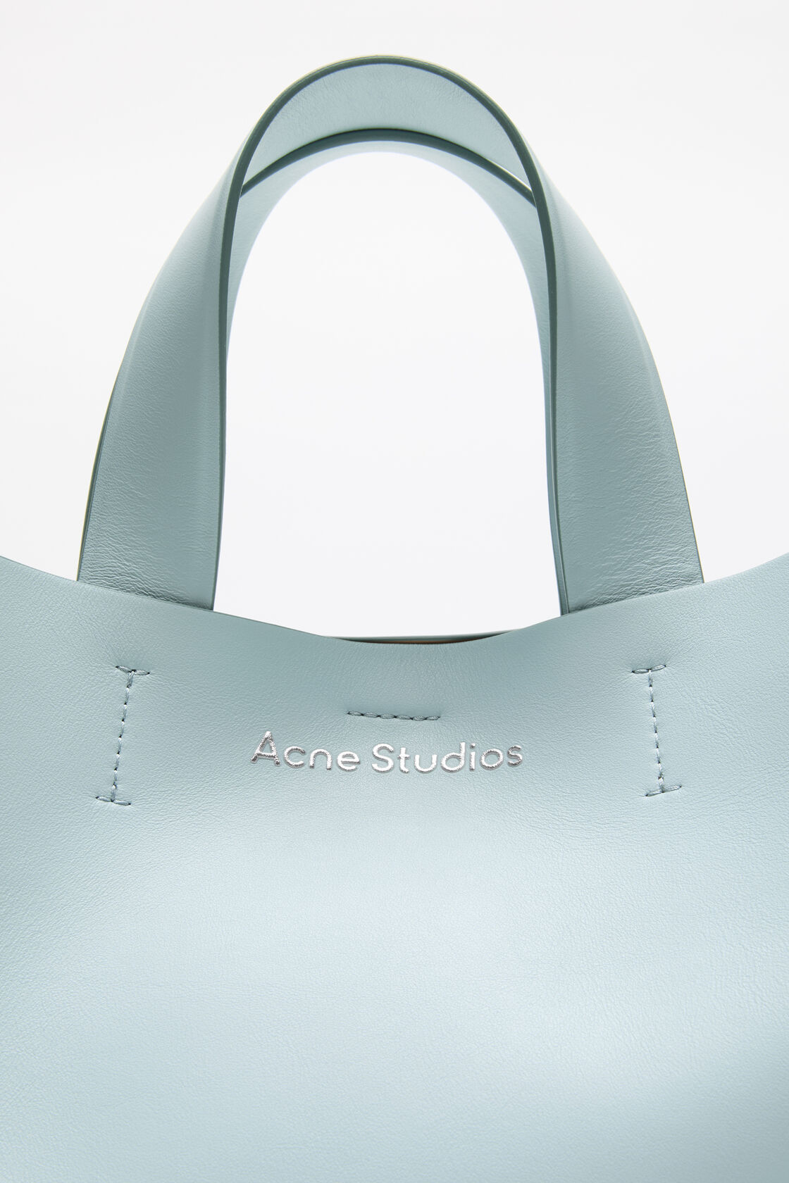 Musubi leather tote, Dusty blue, 2000x