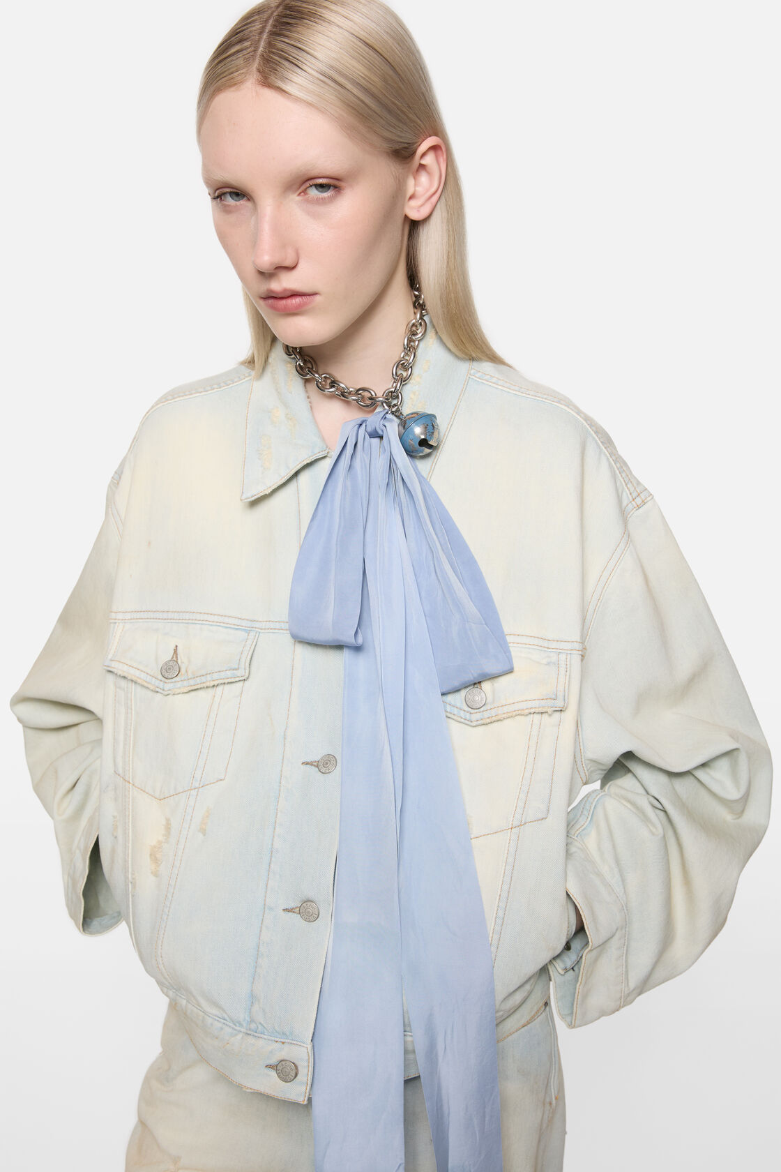 Denim jacket - Relaxed cropped fit, Light blue/white, 2000x