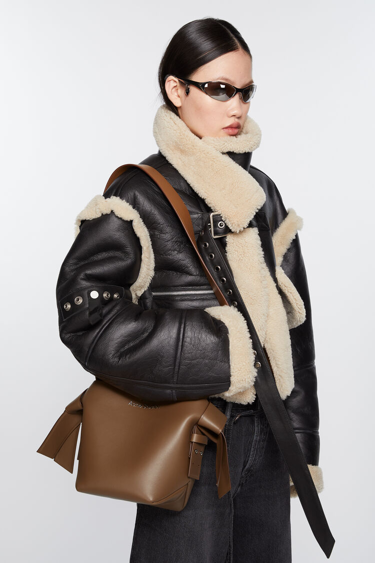 Musubi Mini R, Camel brown