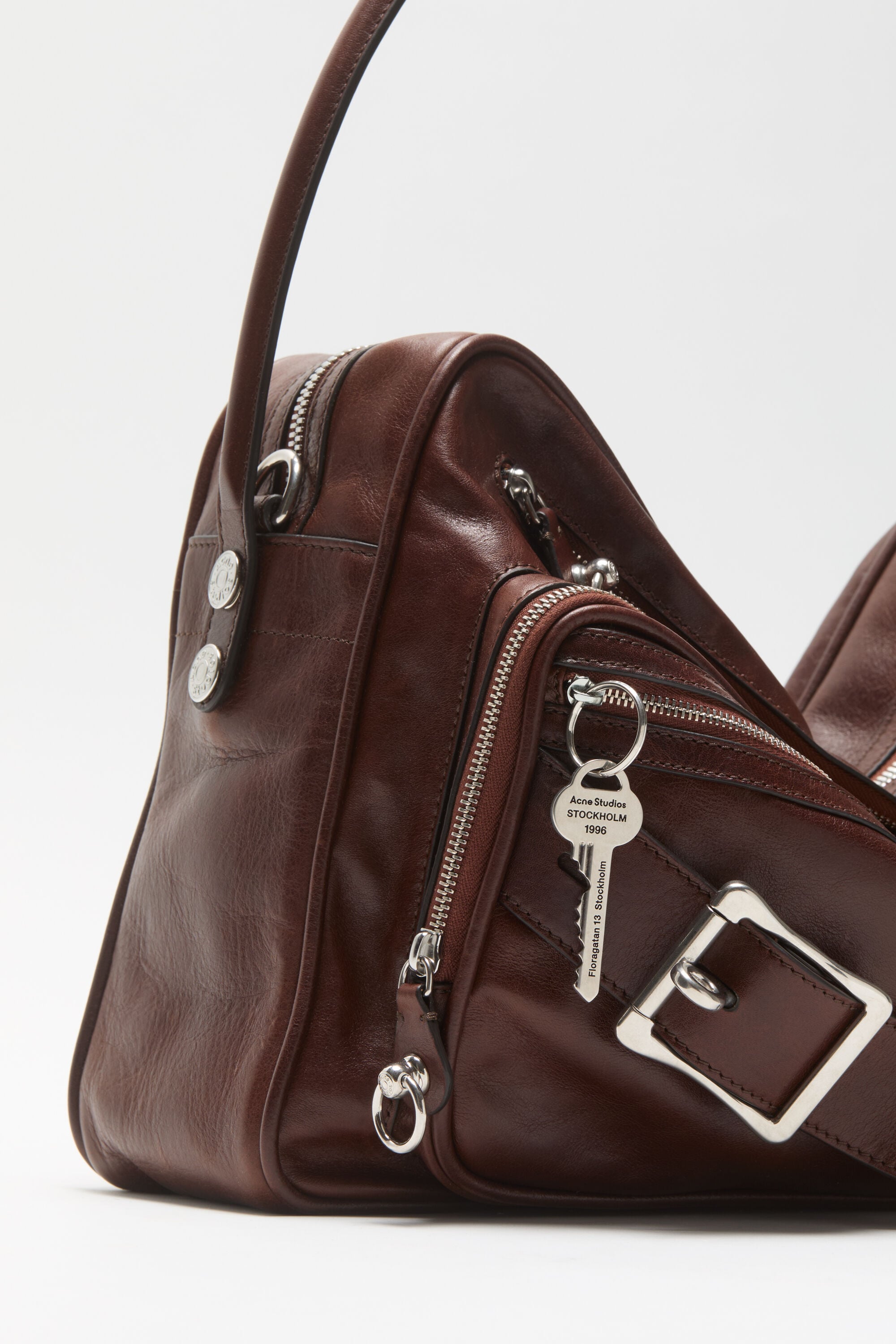 acne studios コニャックブラウン カメオバックル レザー　ベルト Acne Studios - Camero Camera bag with buckles - Cognac brown