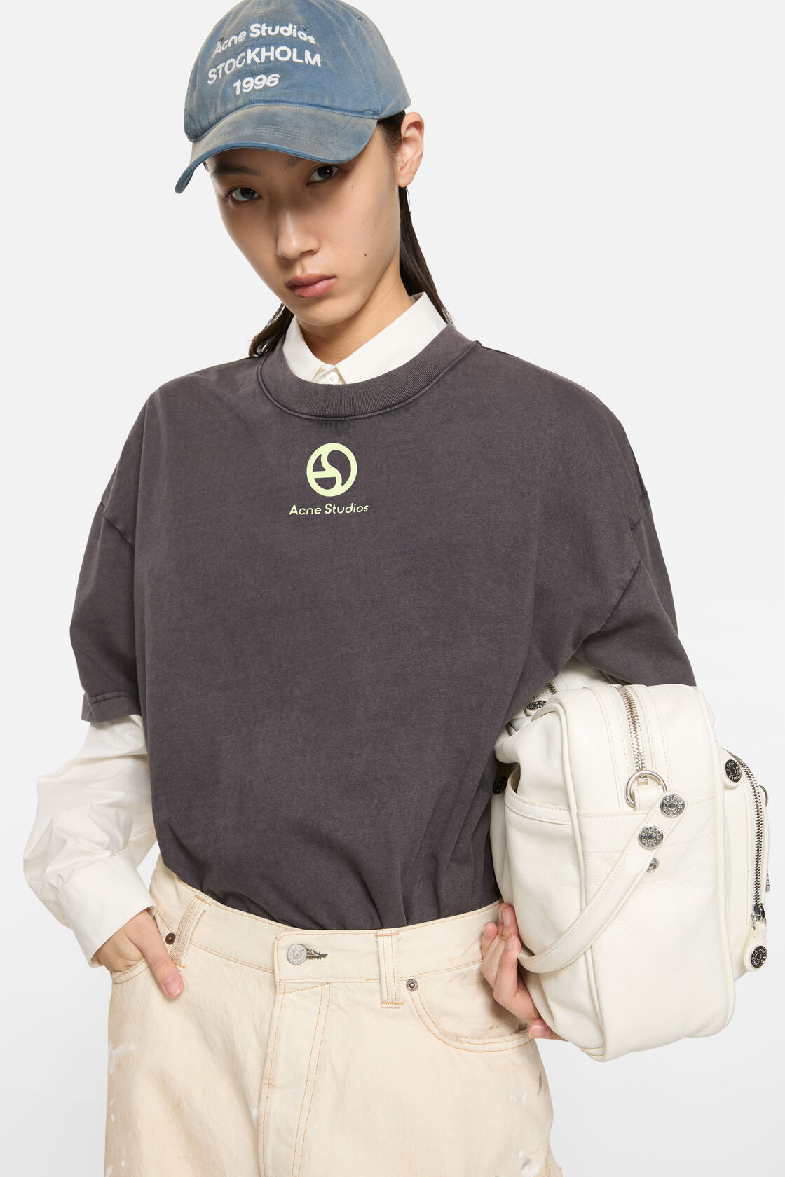 徽标T恤, 褪色黑色, 2000x