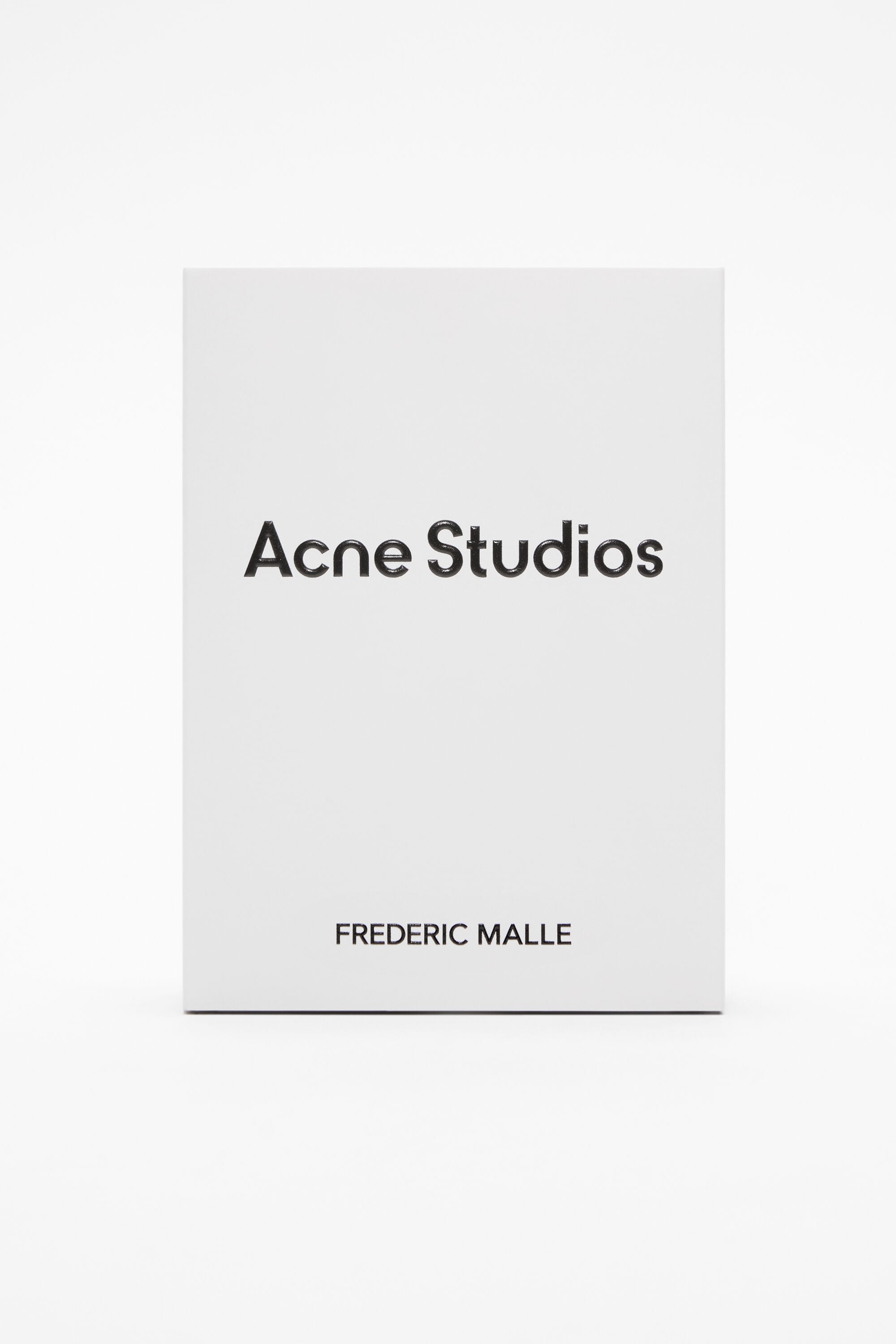 Acne Studios - Acne Studios par FREDERIC MALLE by Suzy Le Helley