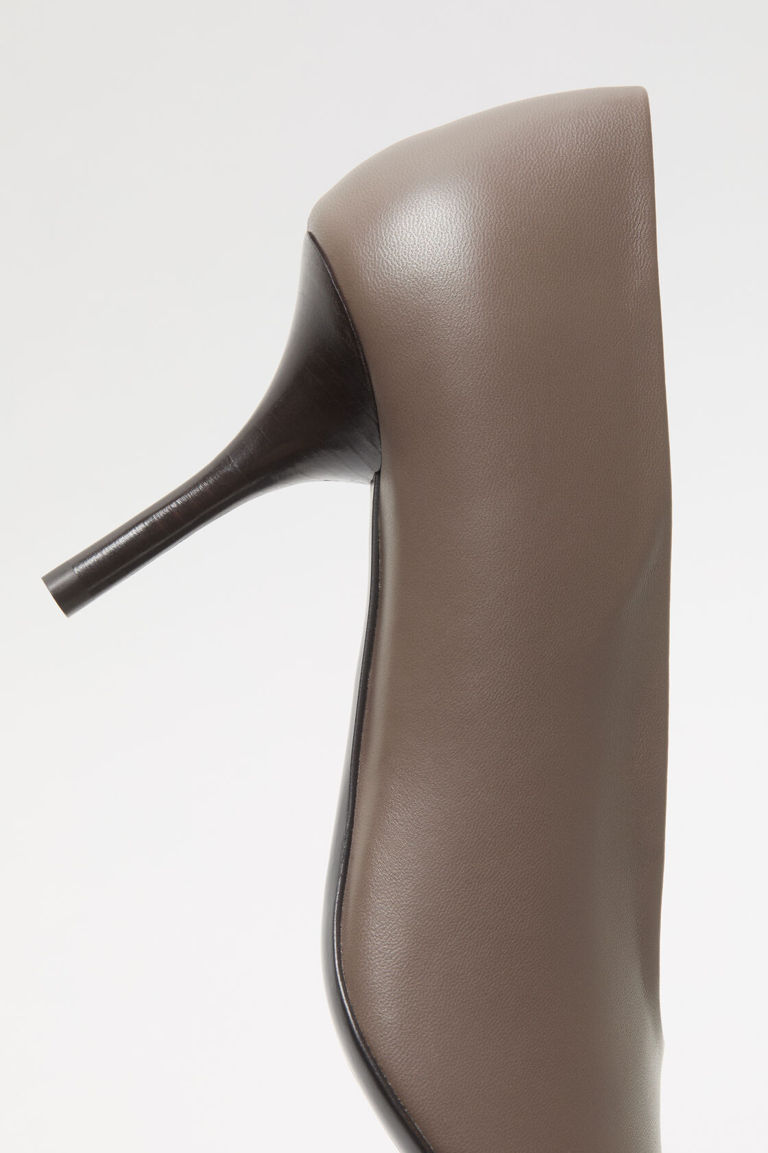 Leather pump, Earthy brown, 2000x