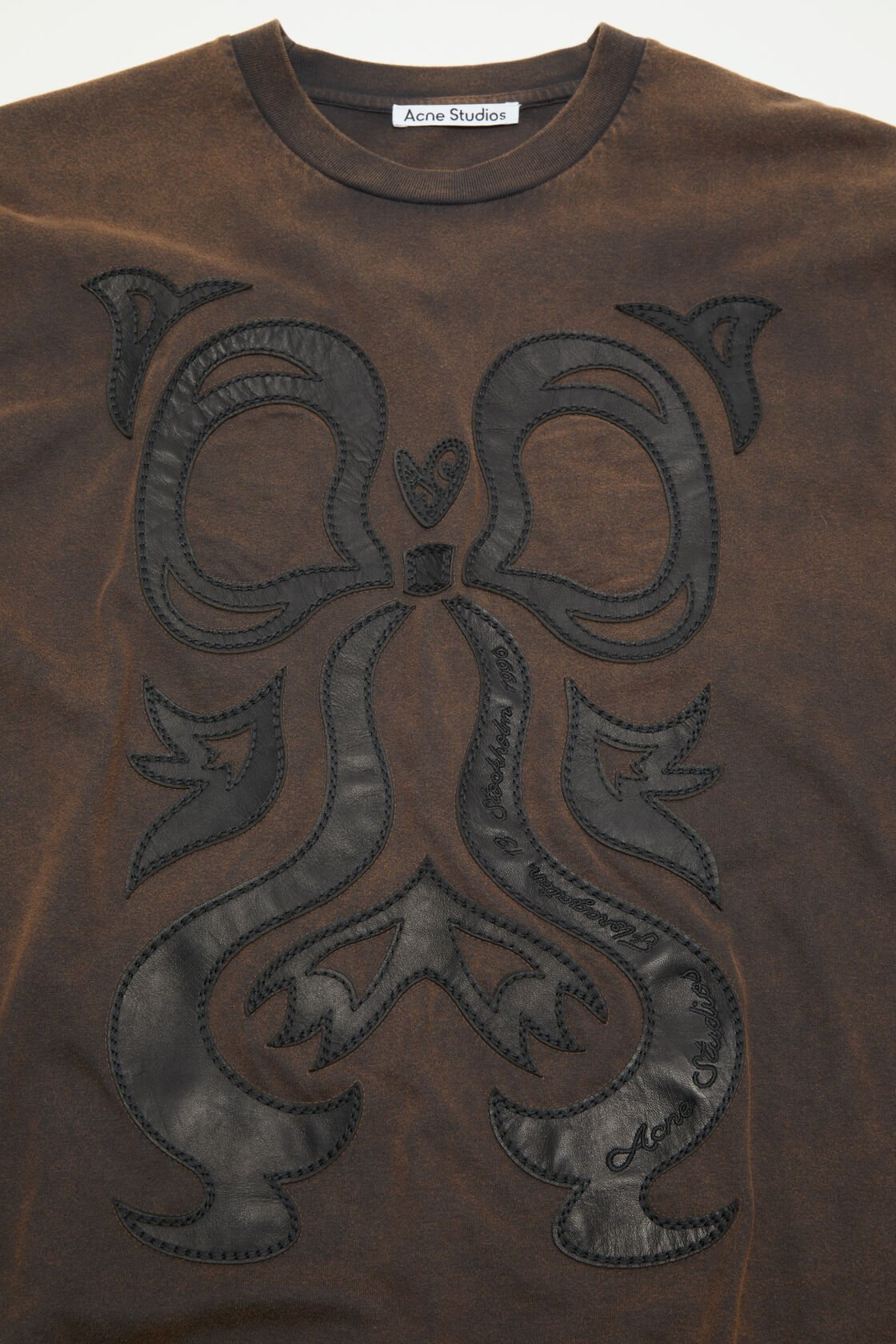 Printed t-shirt - relaxed, Dark brown/black, 2000x