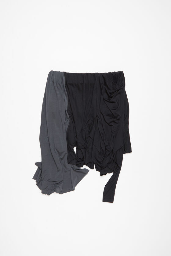 FN-WN-SKIR000689, Anthracite grey