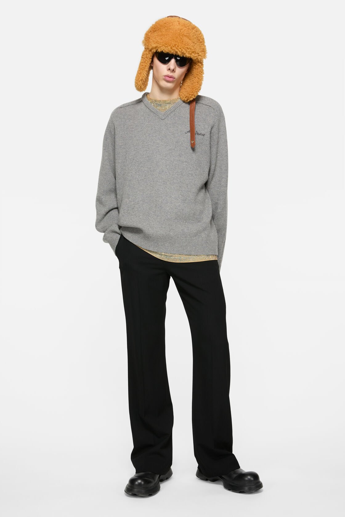 Wool v-neck sweater, Dark Grey Melange, 2000x
