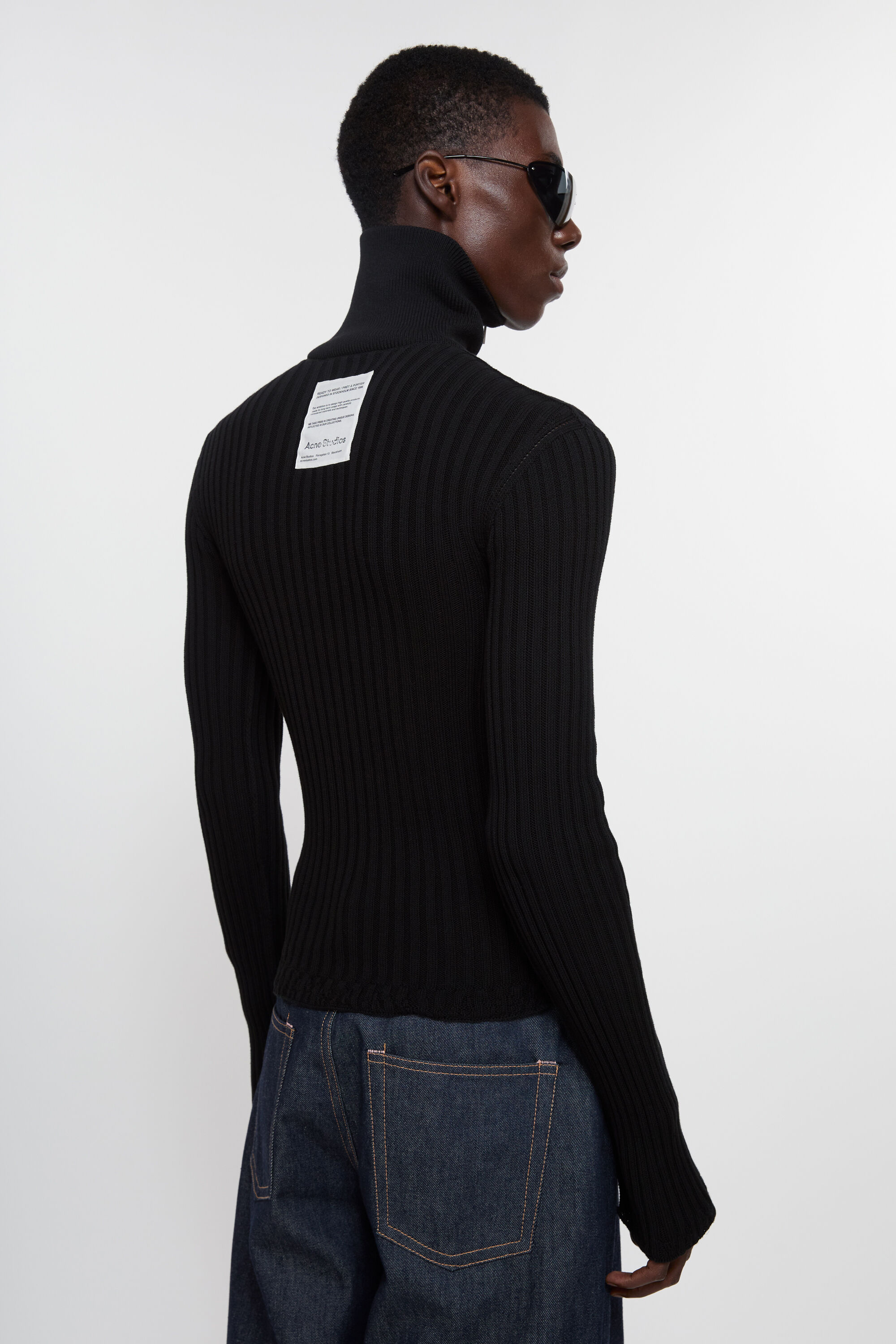 Acne Studios - Zip up cardigan - Black Acne Studios - Zip up cardigan - Black