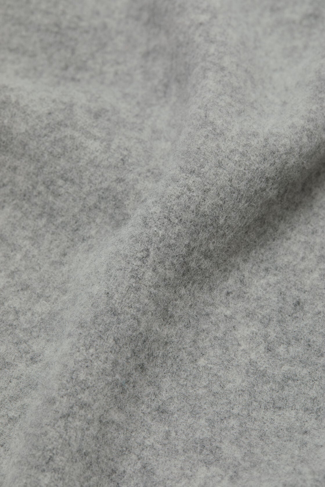 &Eacute;charpe oversize en laine &agrave; franges, Gris clair chin&eacute;, 2000x