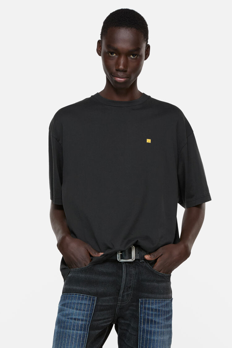 FN-UX-TSHI000250, Faded black