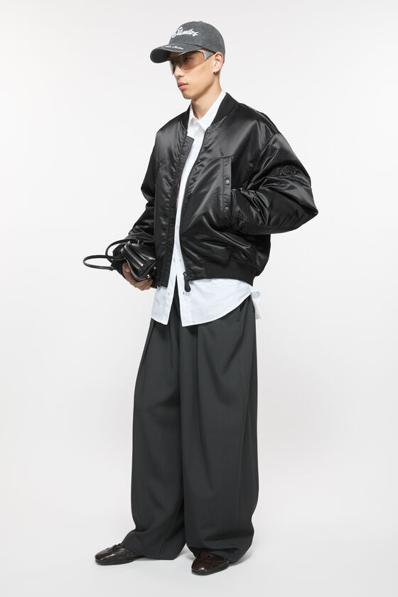 希少新品 Acne Studios ブラック ナイロンジャケット 48 ボンバー 