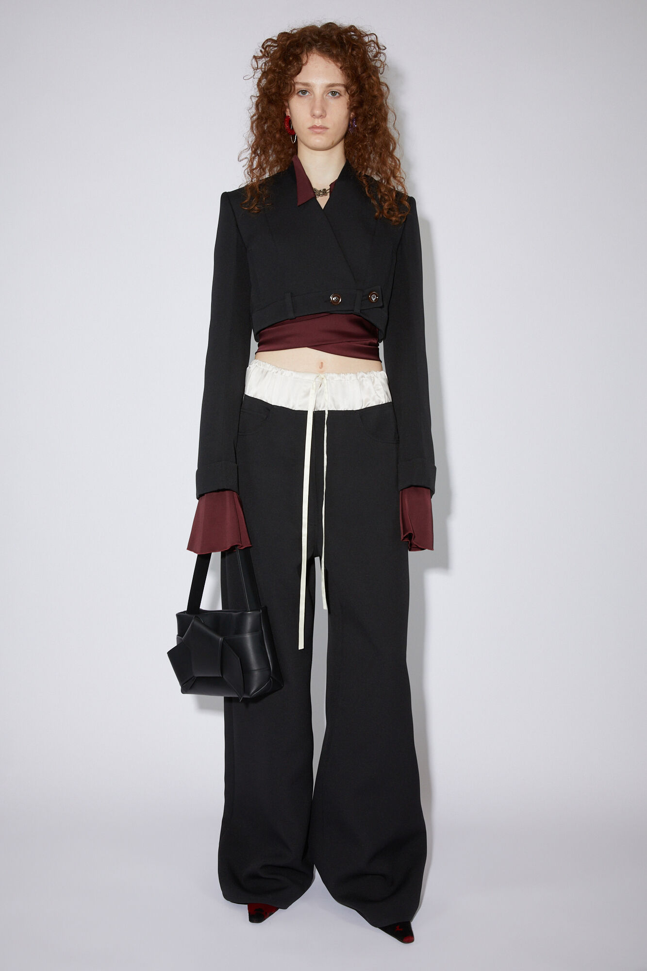 Acne Studios/クロップドスーツジャケット/ブラック | lea-partners.com