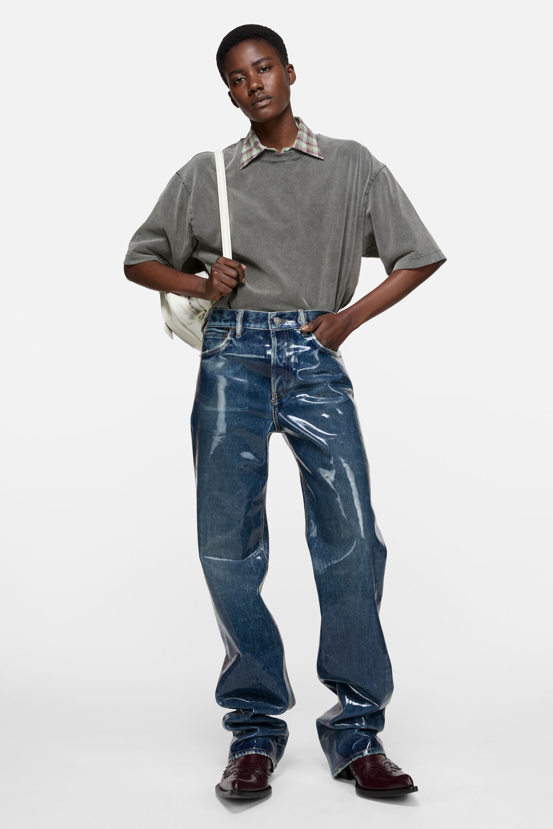 Crew neck t-shirt - Relaxed unisex fit, Faded black, 2000x