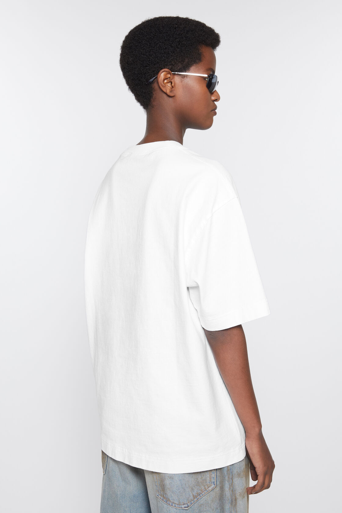 T-shirt stamp logo - Relaxed fit, Optic White, 2000x