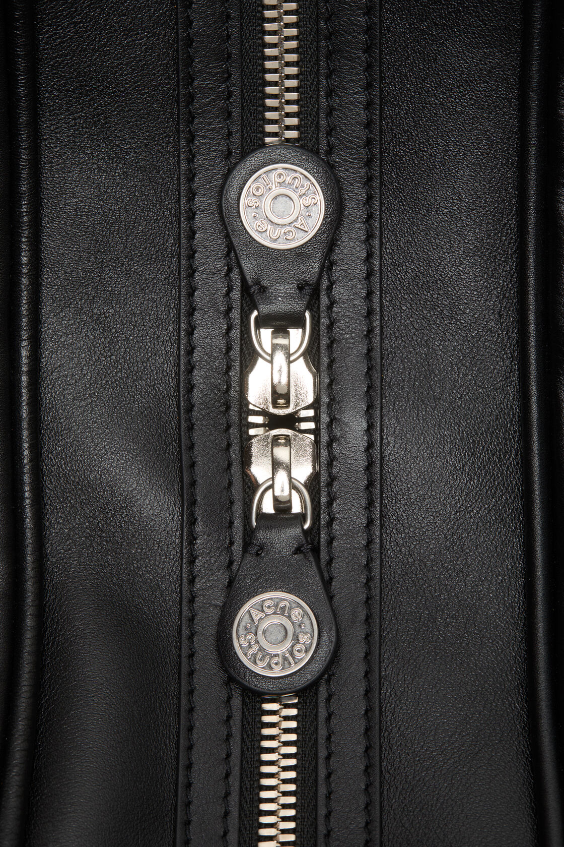 Camero Camera 流苏单肩包, 黑色, 2000x