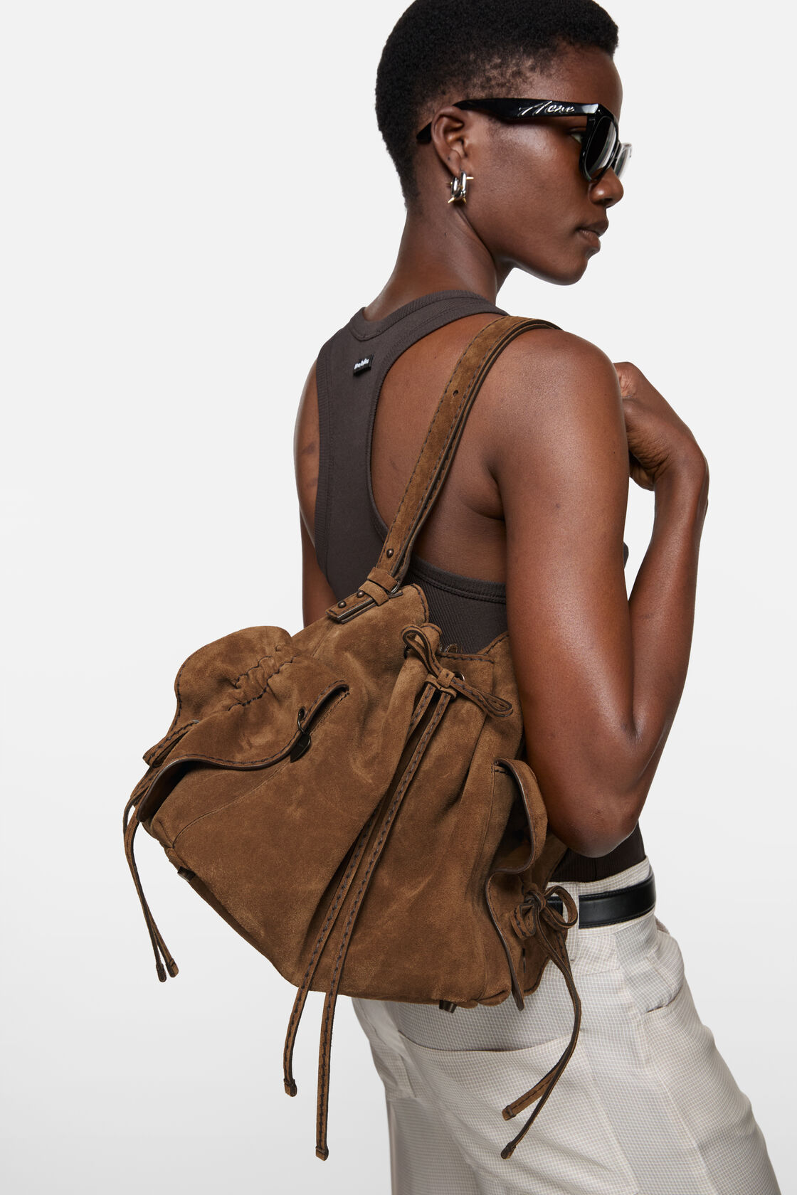 Multipocket Suede Bucket Bag, Cognac brown, 2000x