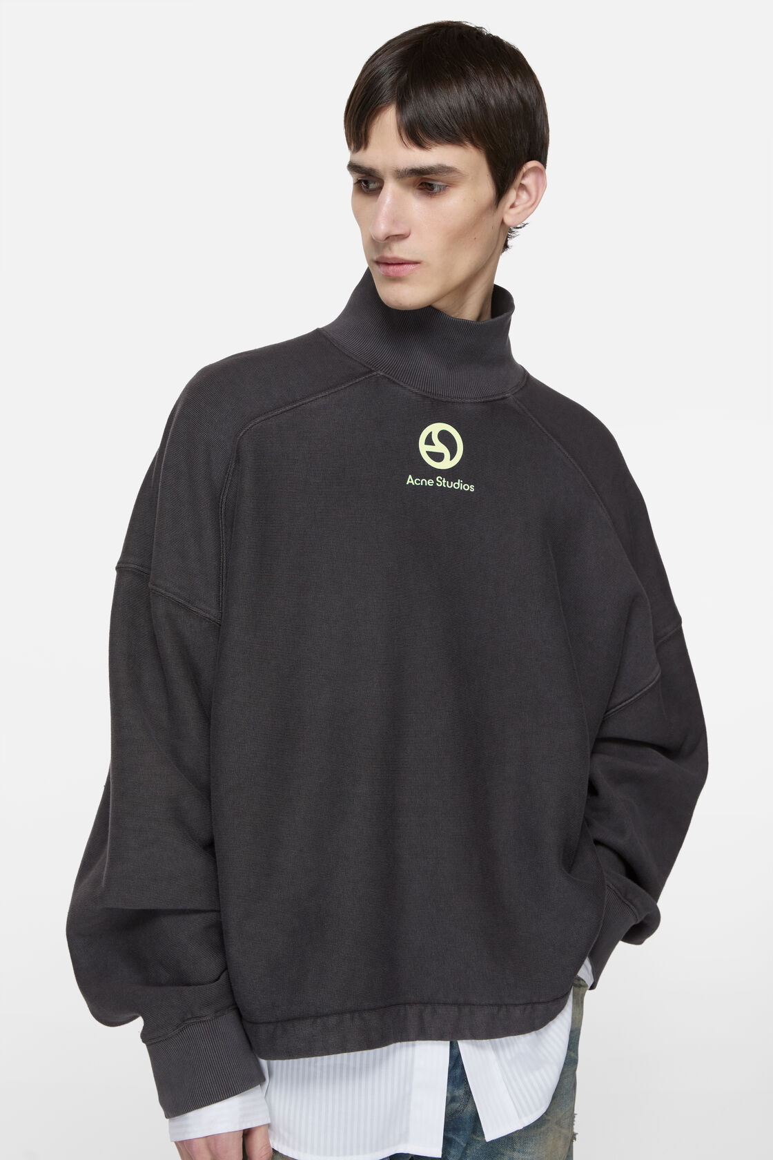 Fleece sweater, Faded black, 2000x