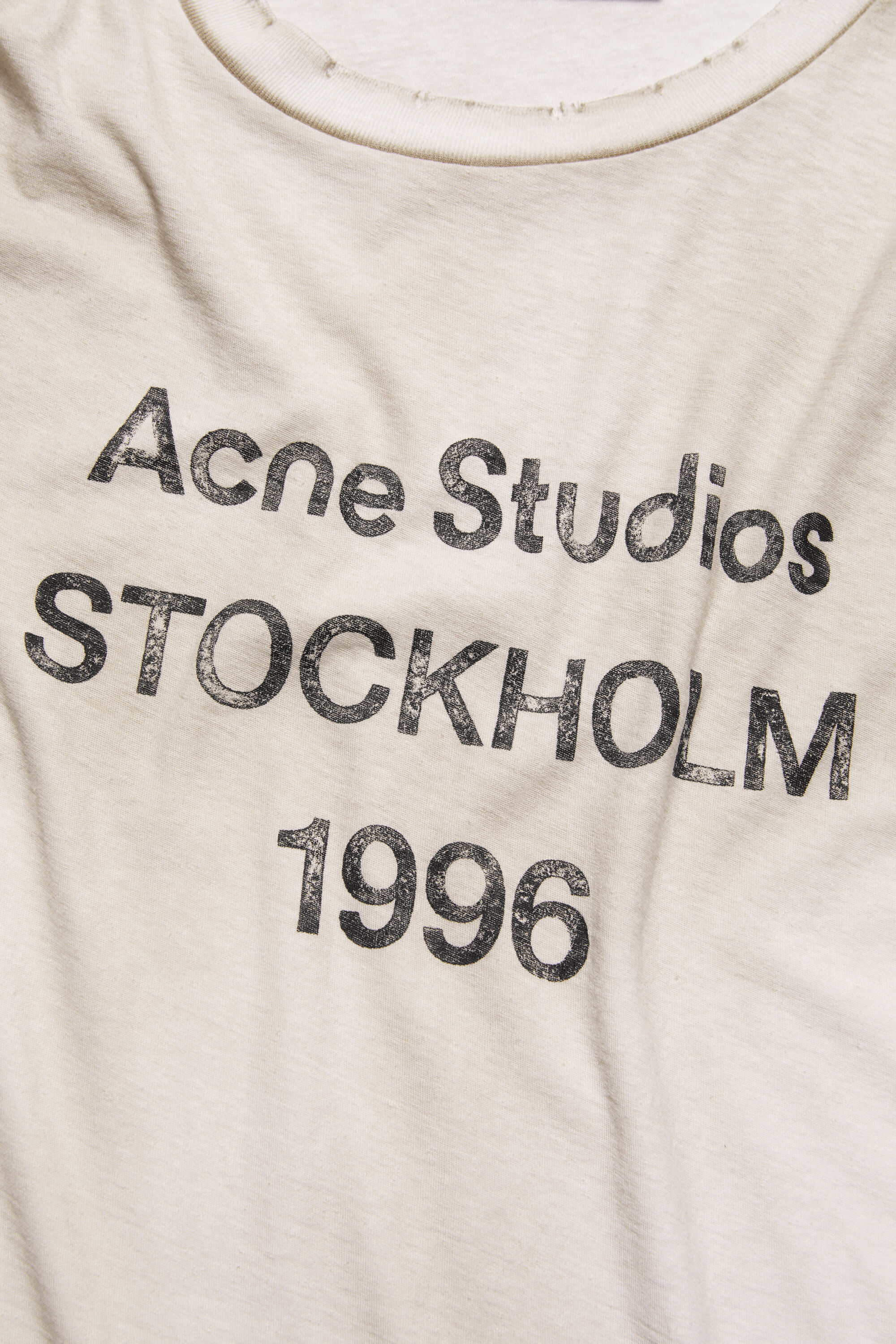 Acne Studios - スプレー加工ロゴTシャツ - ダスティホワイト