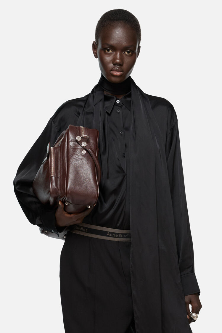 FN-WN-BLOU001206, Black