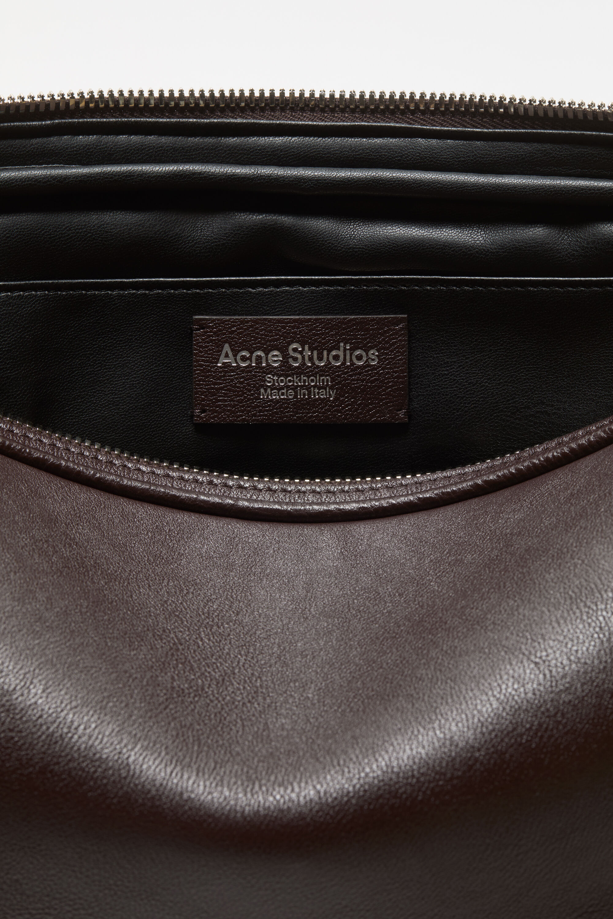 KAME出品 Acne Studios - Camero ラップトップケース - チョコレートブラウン