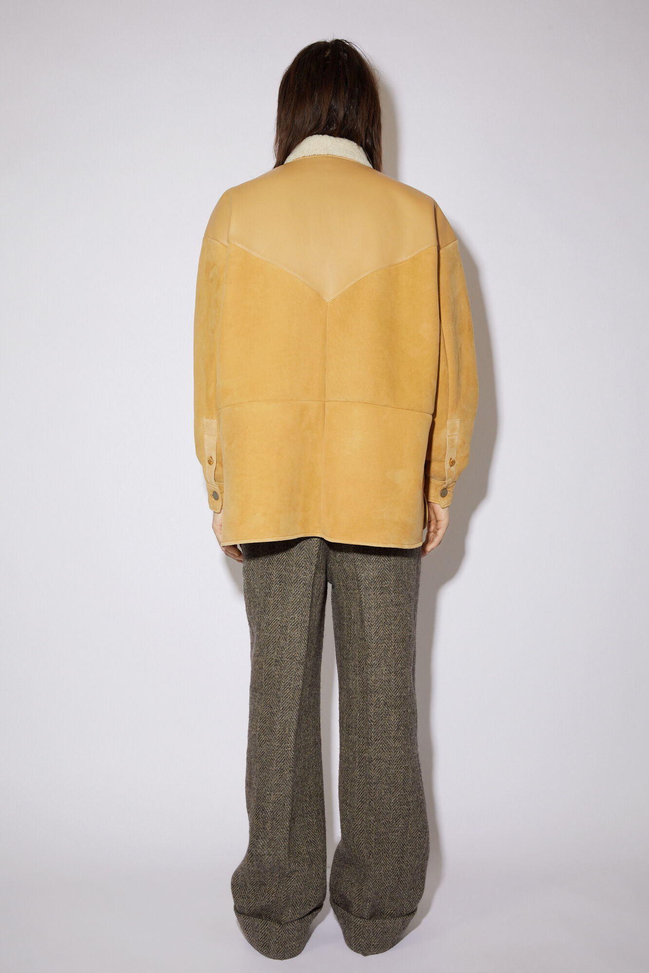 Acne Studios - レザースエード シアリングオーバーシャツ - ストロー