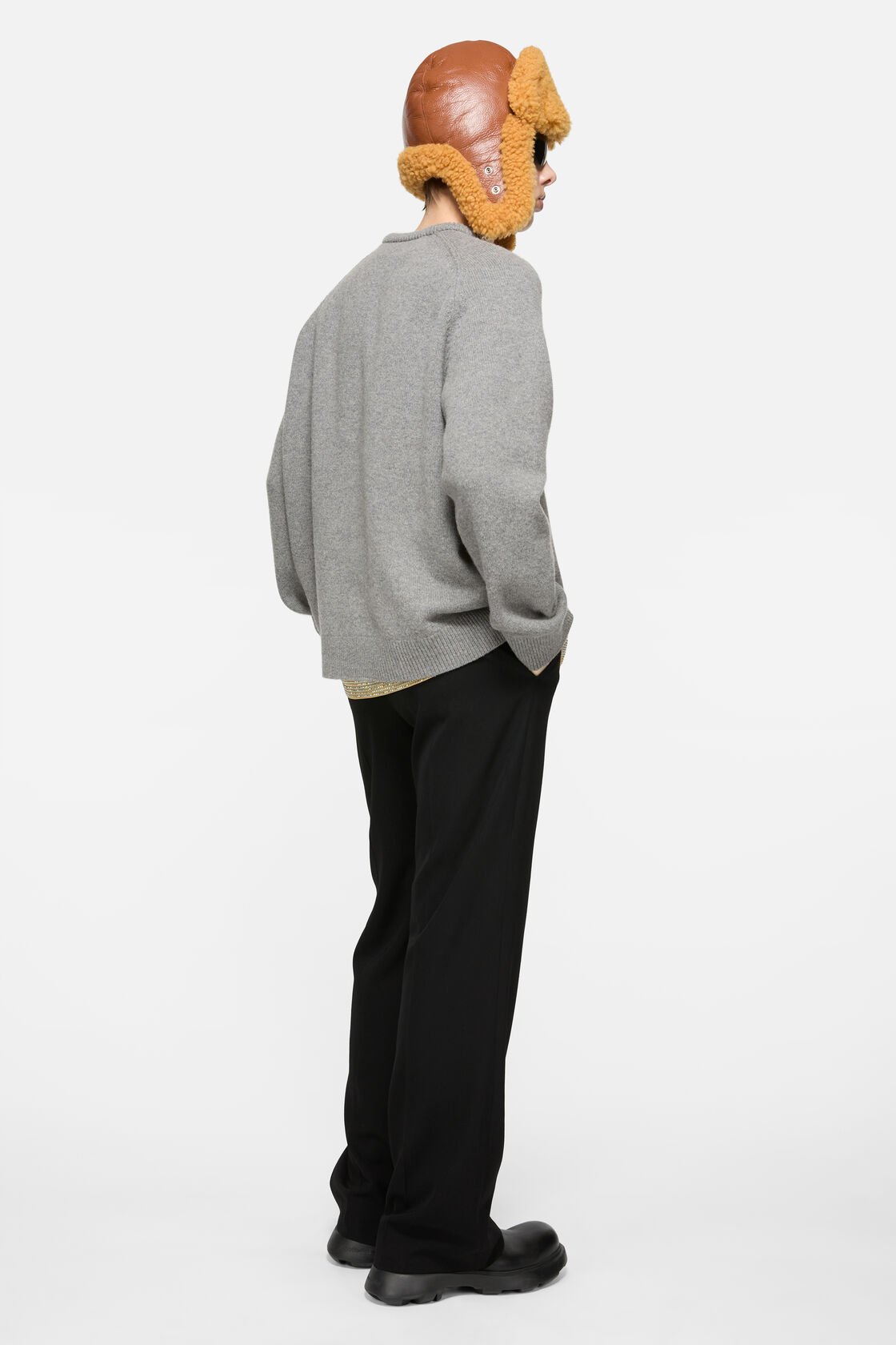 Wool v-neck sweater, Dark Grey Melange, 2000x