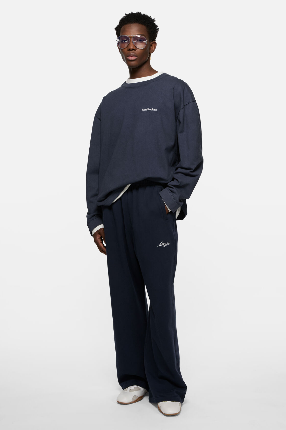 Layered sweatshirt with logo, Navy/white, 2000x