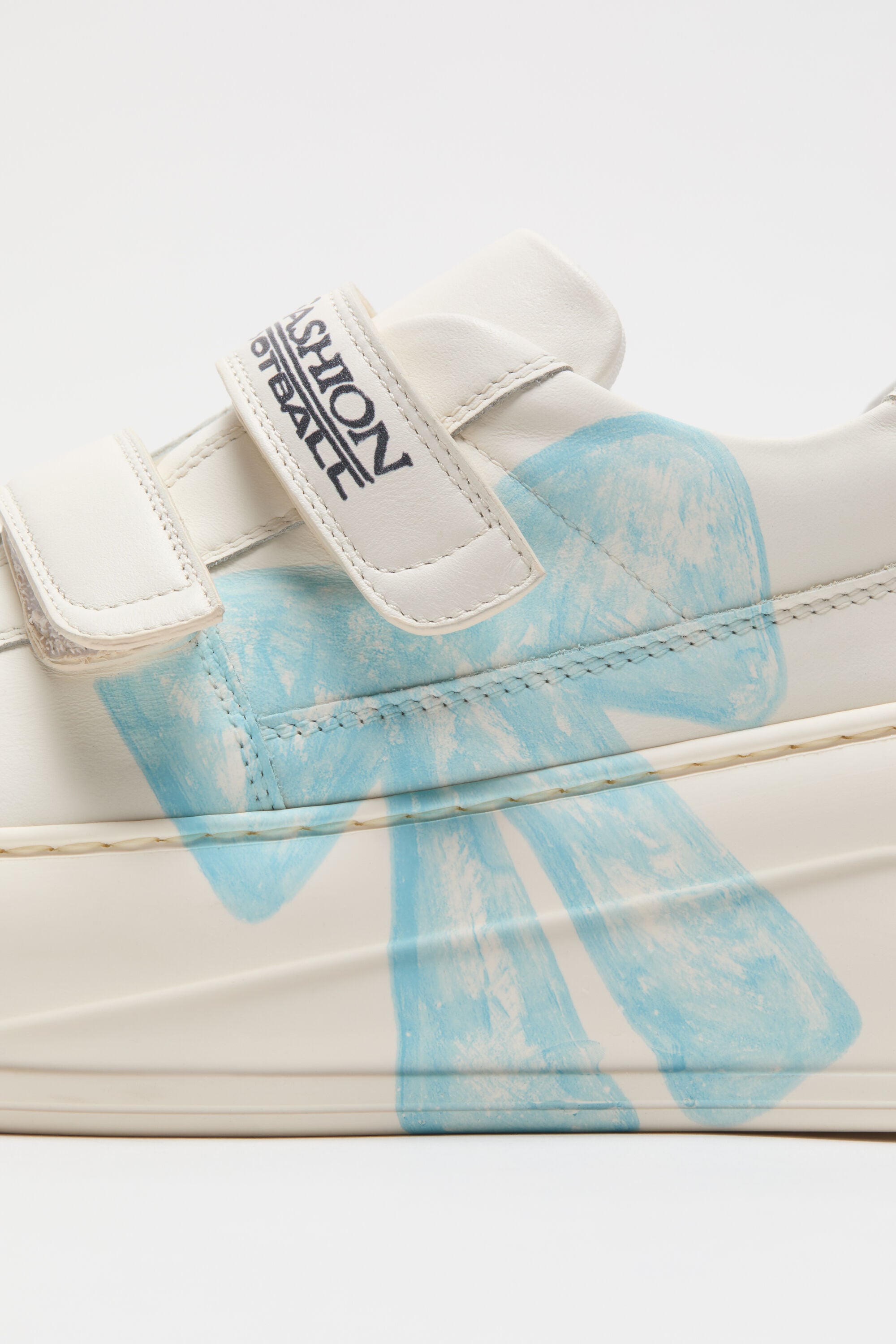 Acne Studios - Velcro platform sneakers - Off white/off white