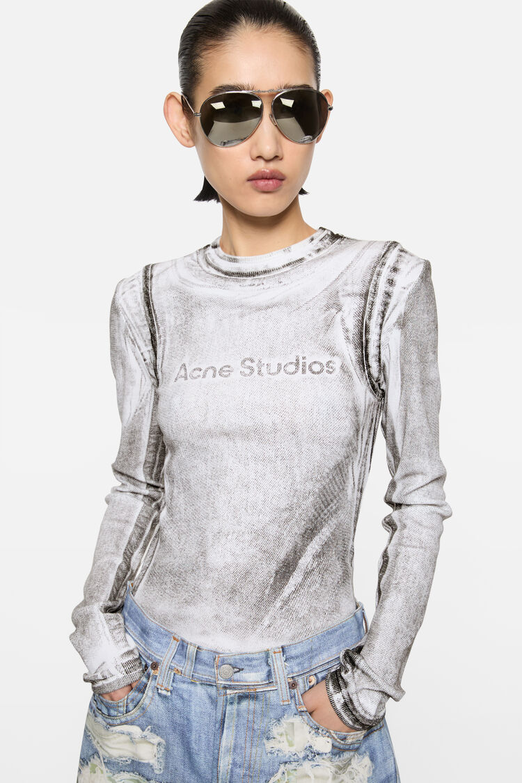 Layered logo t-shirt