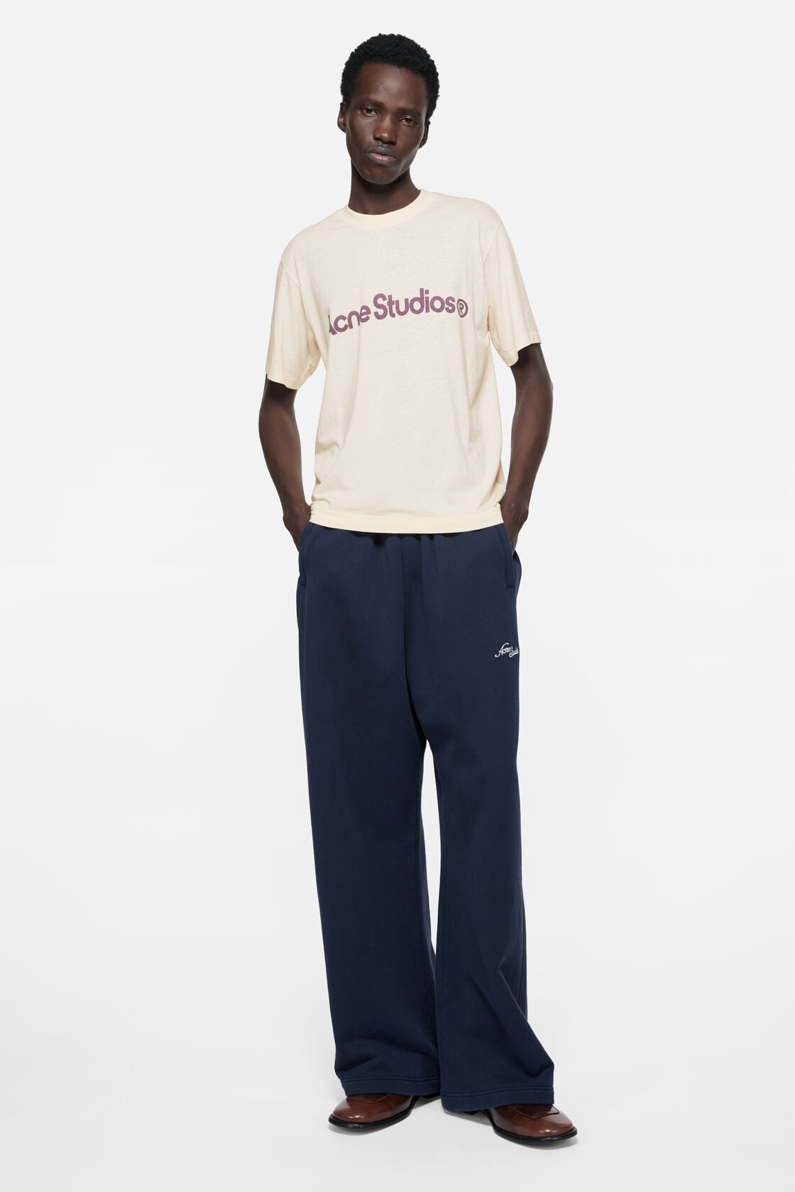 Graphic t-shirt, Pale Pink, 2000x