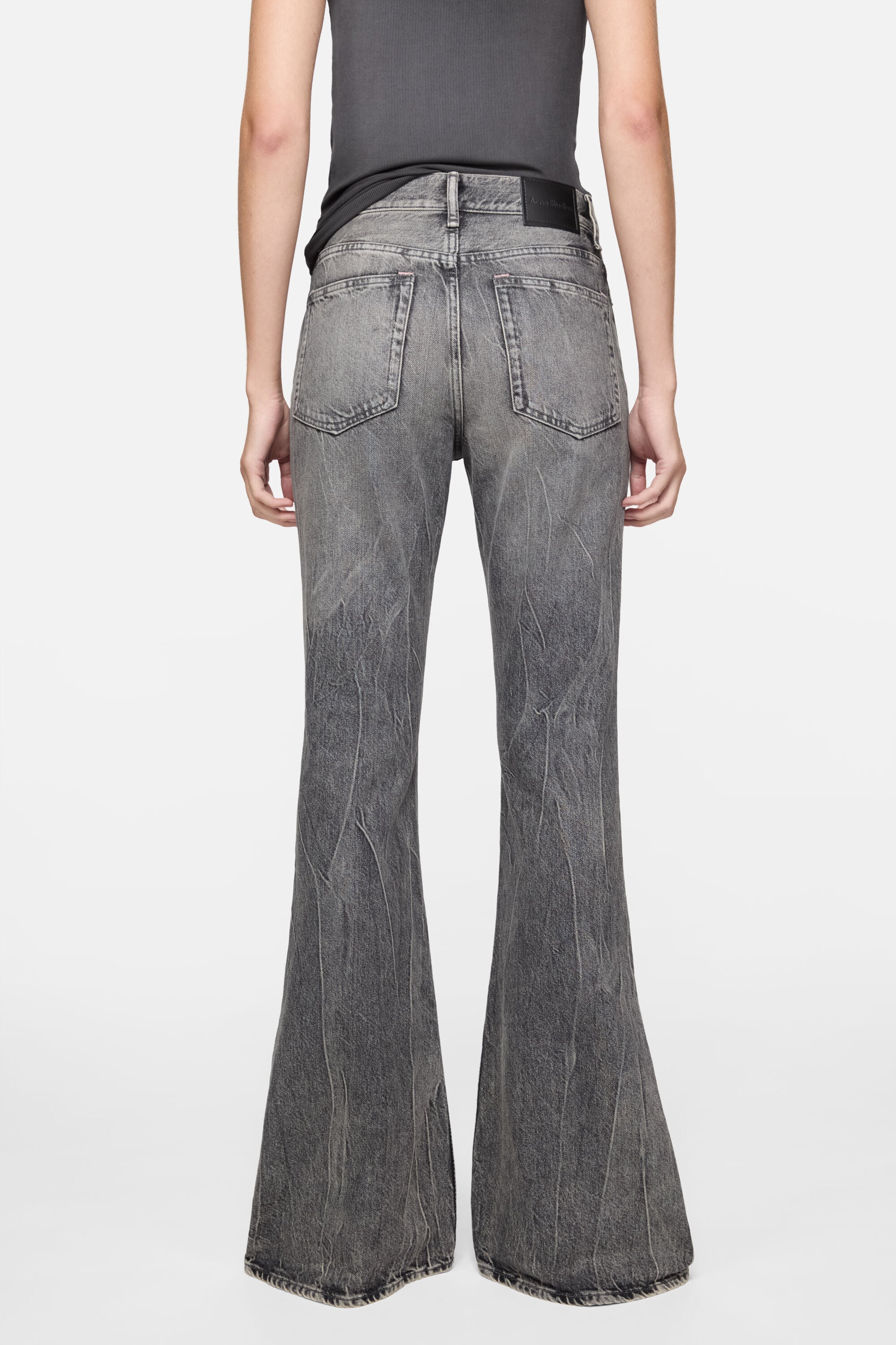 Acne Studios - フィットジーンズ - 2025F - ウォッシュドブラック
