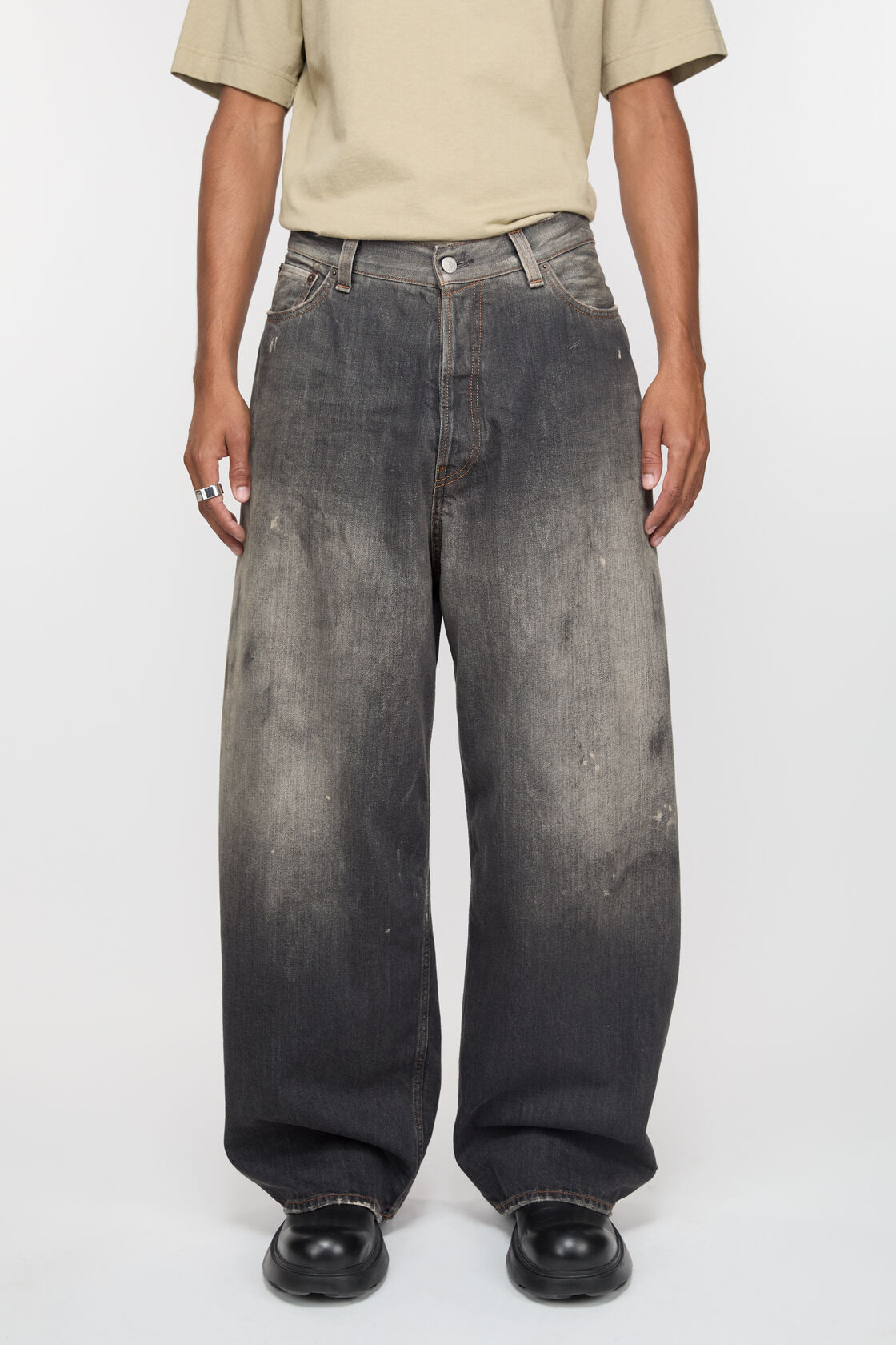 Loose fit jeans - 2023, Black, 2000x