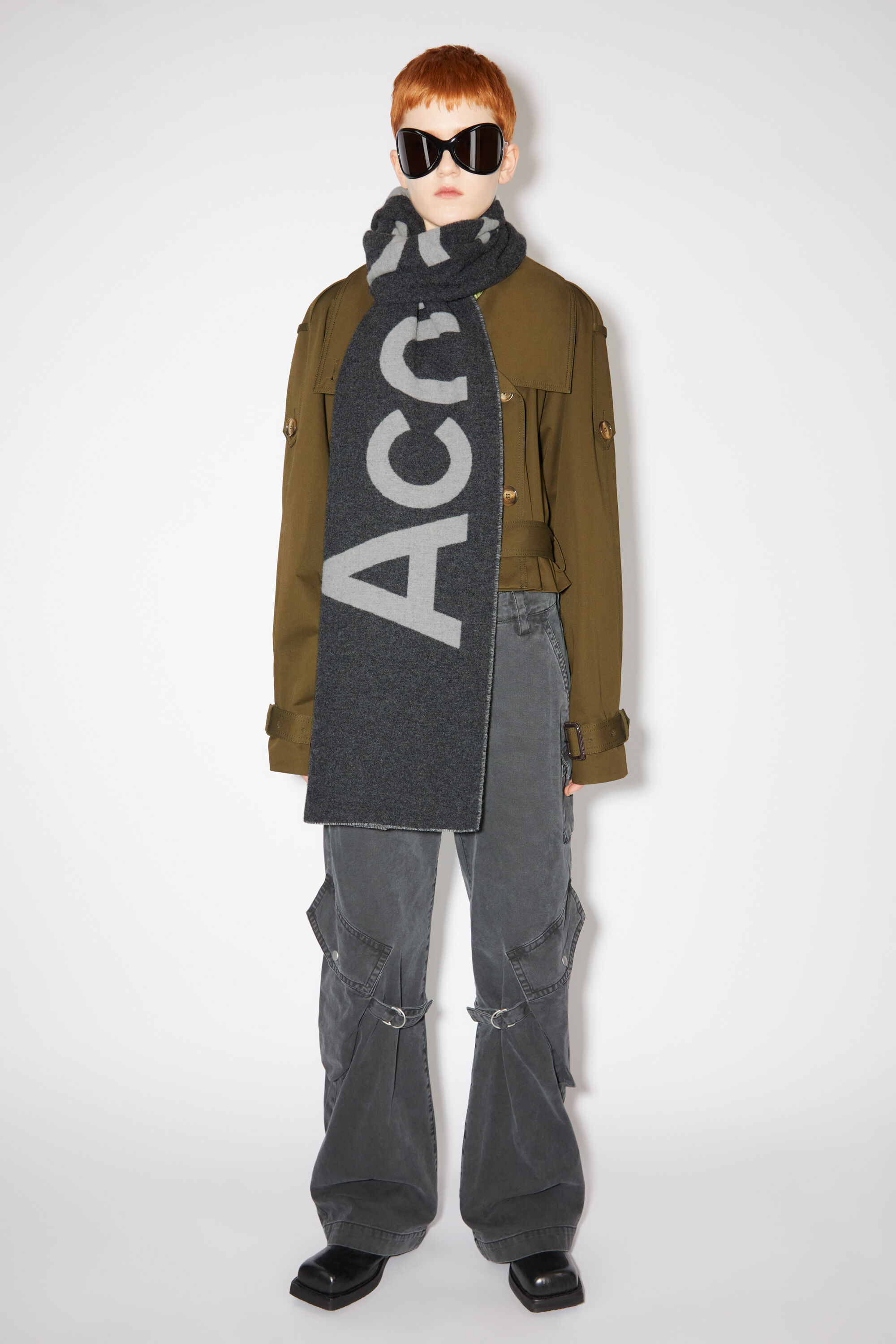 아크네 스튜디오 Acne Studios Logo jacquard scarf - Narrow - Grey/light grey
