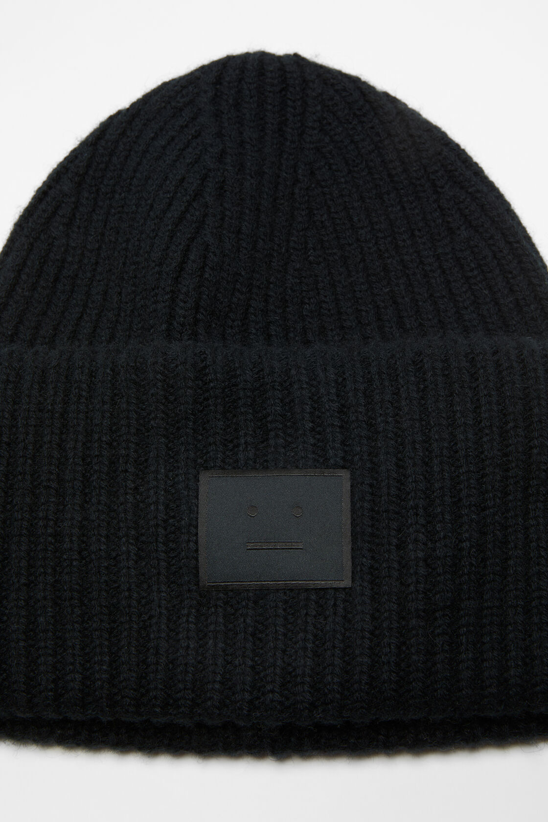 Large face logo beanie - Yak, Black, 2000x