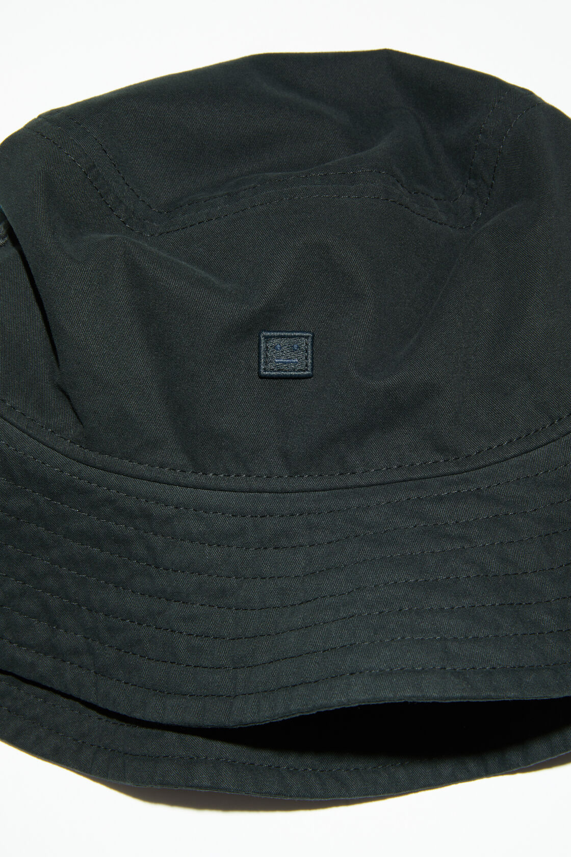 Micro face patch bucket hat, Black, 2000x