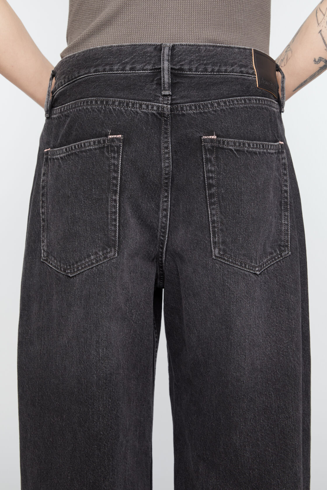 Loose fit jeans - 1981M, Black, 2000x
