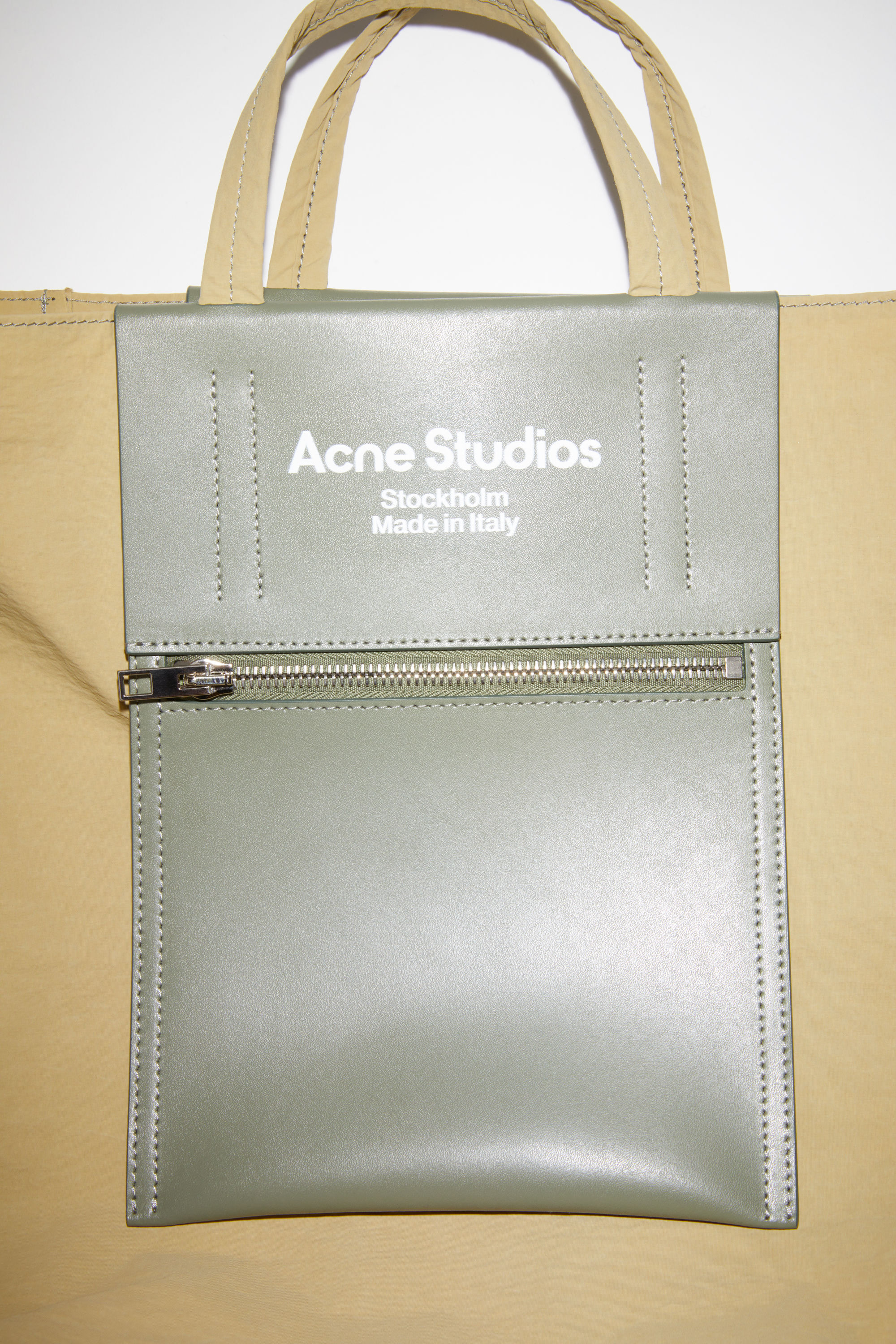 Acne Studios - ぺーパリーリサイクルナイロン トートバッグ