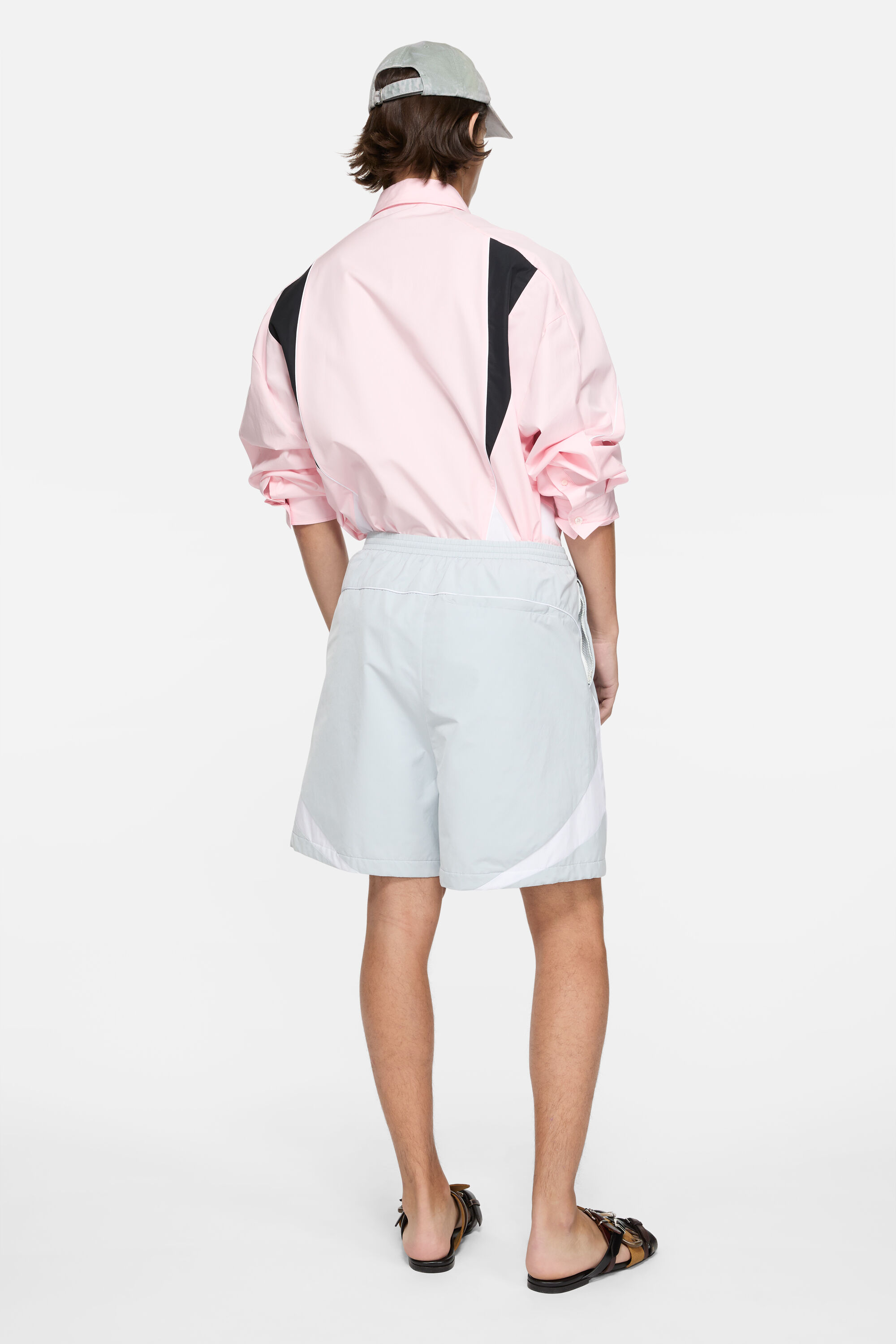 Acne Studios ナイロンショートパンツ Acne Studios - カジュアルテクニカルショートパンツ - コールドグレー