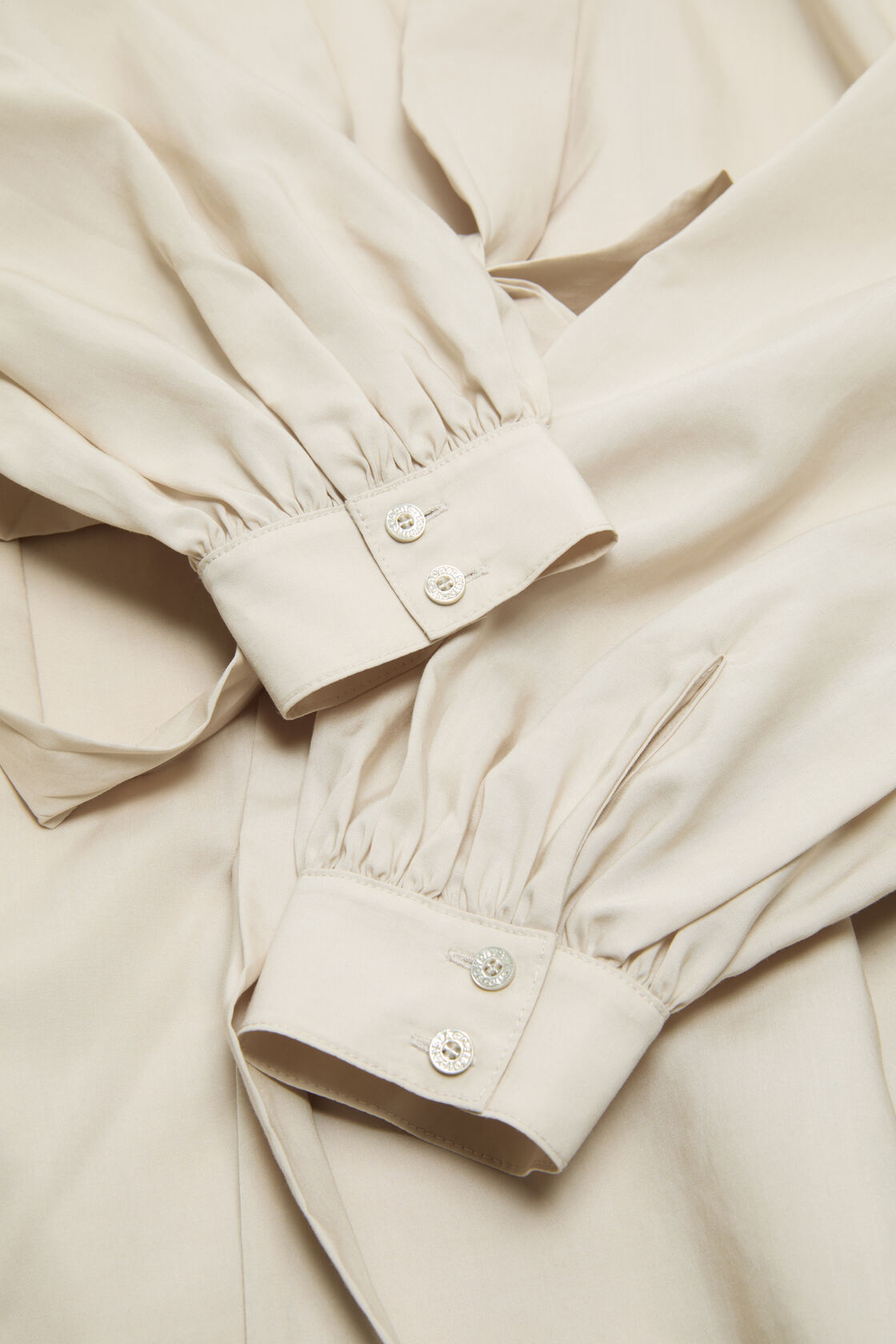 镂空蝴蝶结女衬衫, 浅米色, 2000x