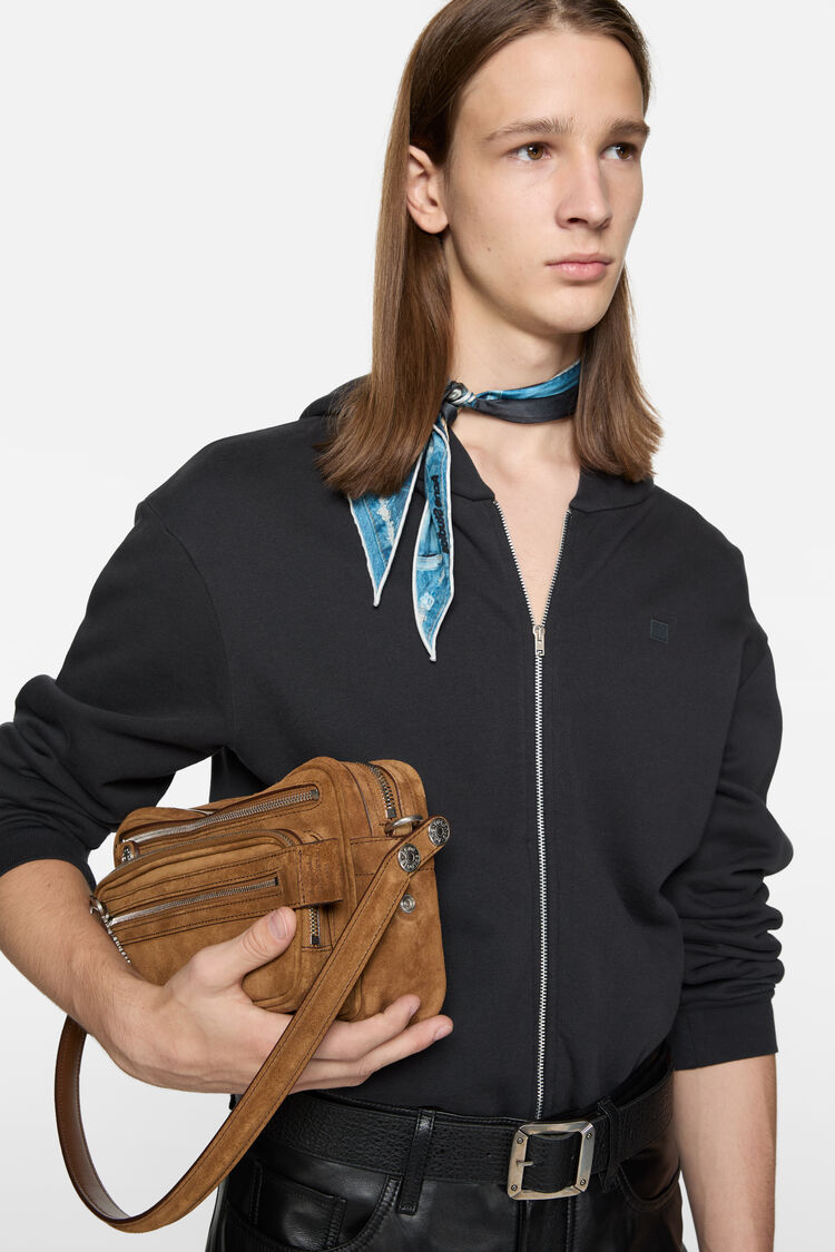 FA-UX-SWEA000193, Black