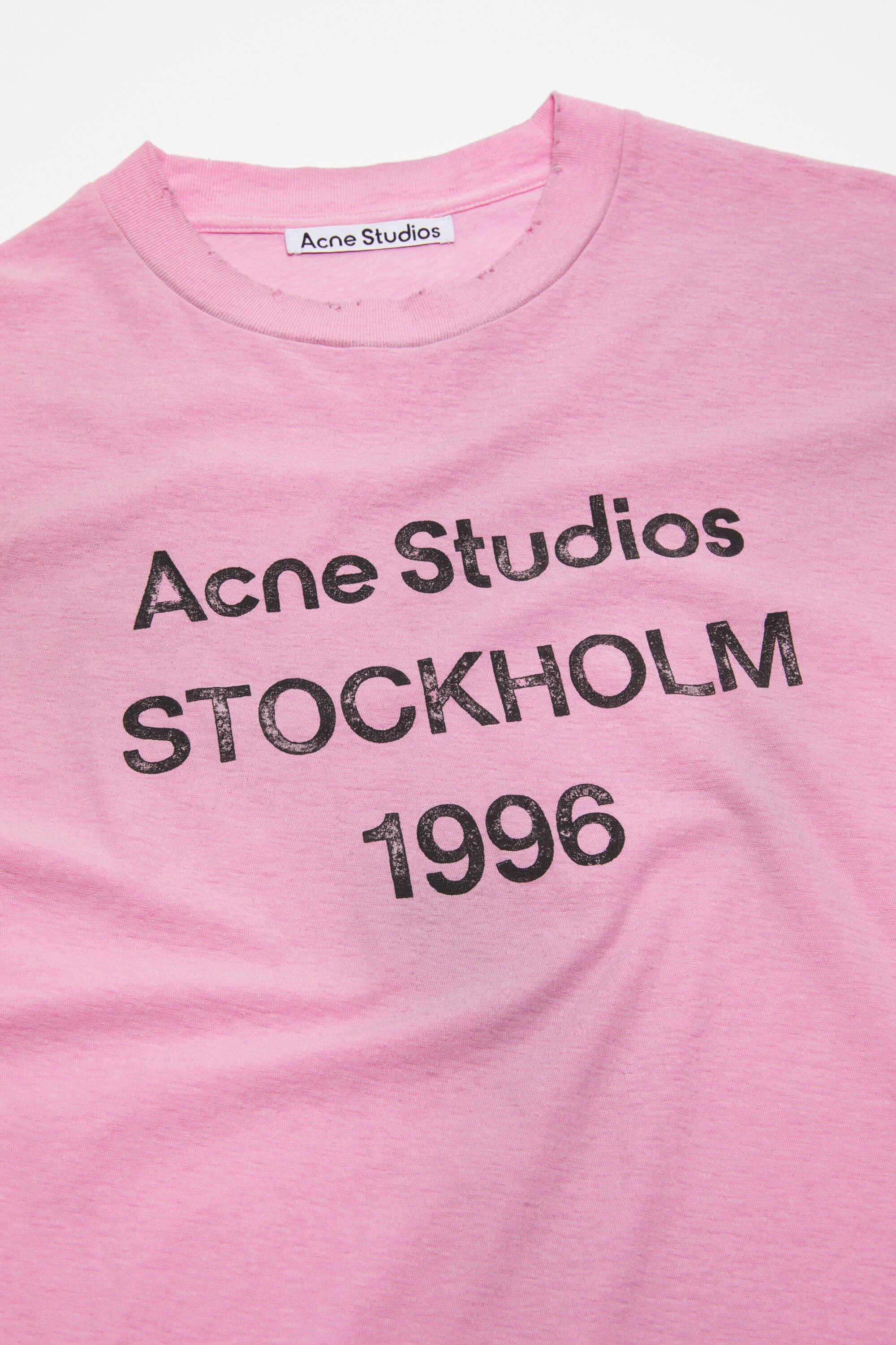 Acne Studios - Sprayed logo t-shirt - Cotton candy pink