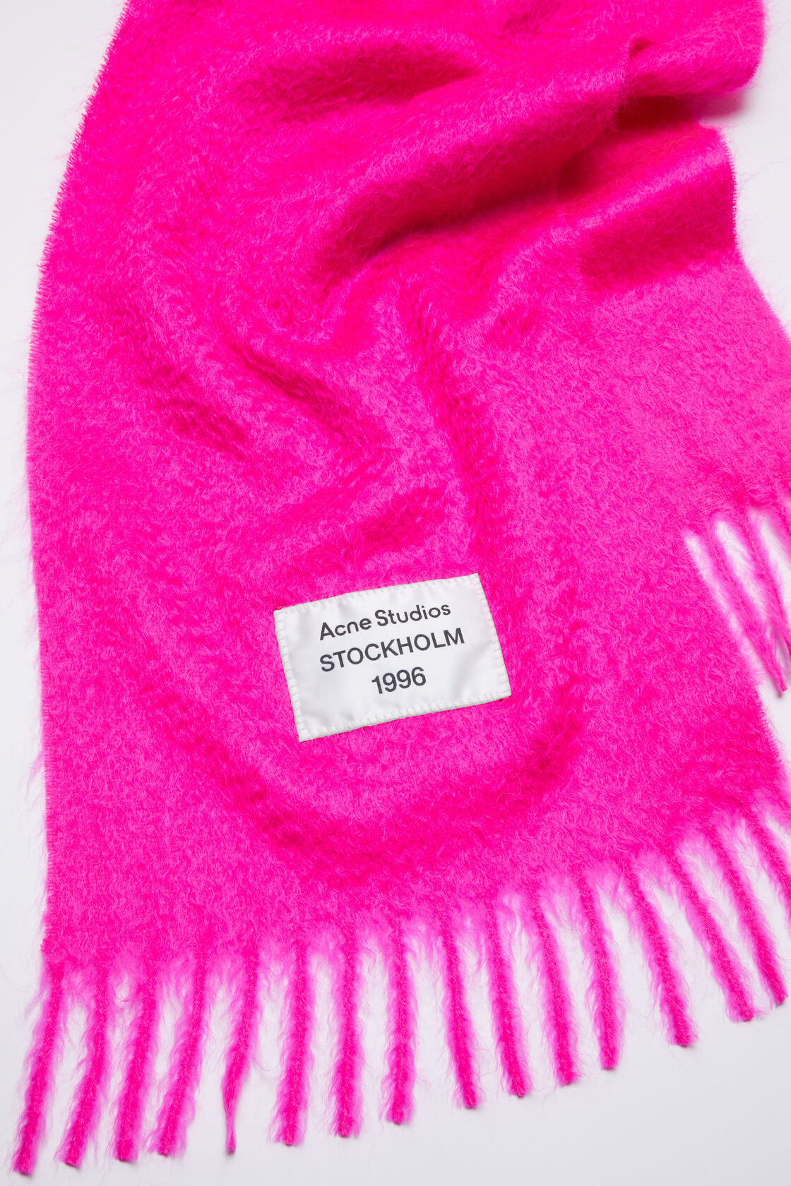 Fringe alpaca scarf, Fuchsia pink, 2000x
