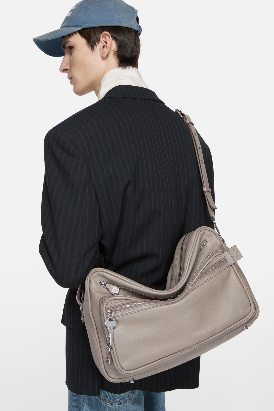 Camero Camera shoulder bag, Taupe beige, 2000x