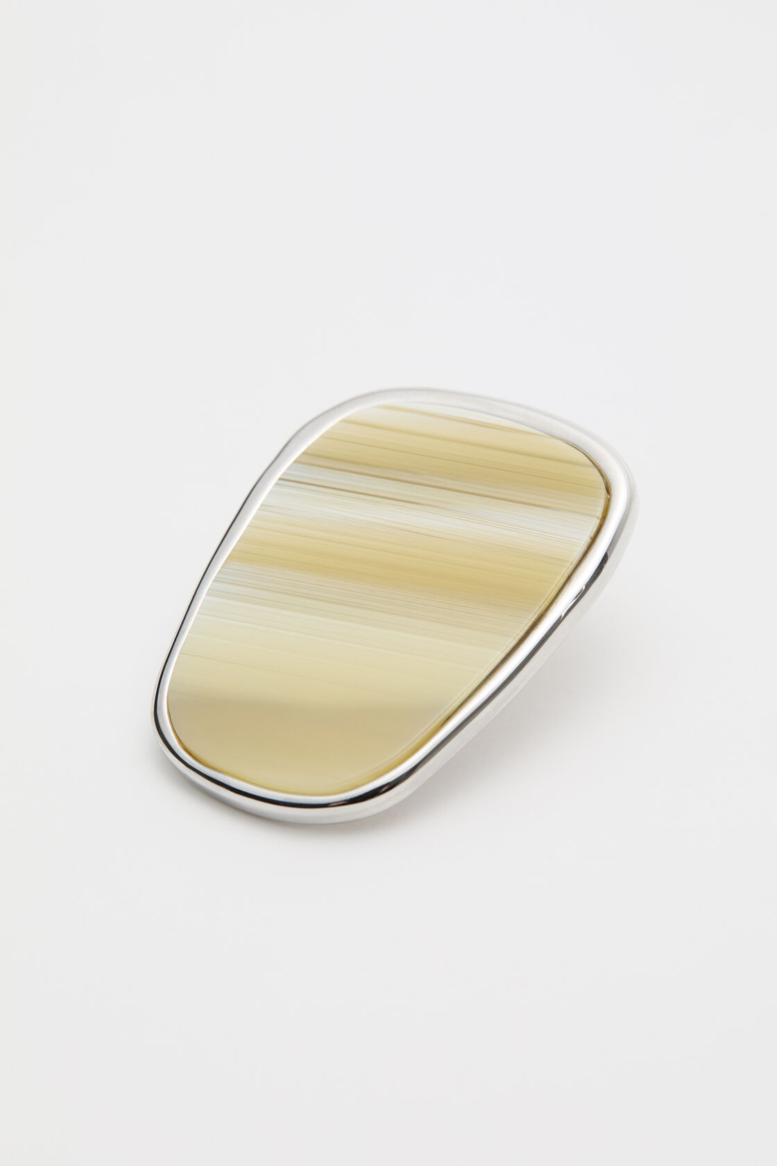 Resin plate earrings, Silver/Cream, 2000x