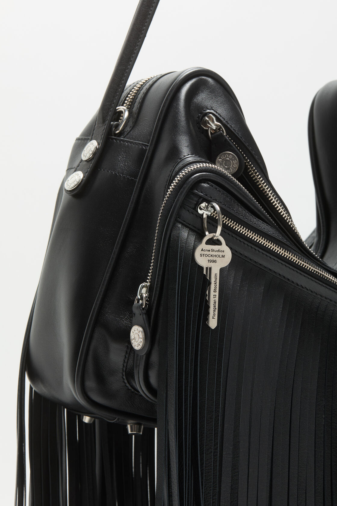 Camero Camera 流苏单肩包, 黑色, 2000x