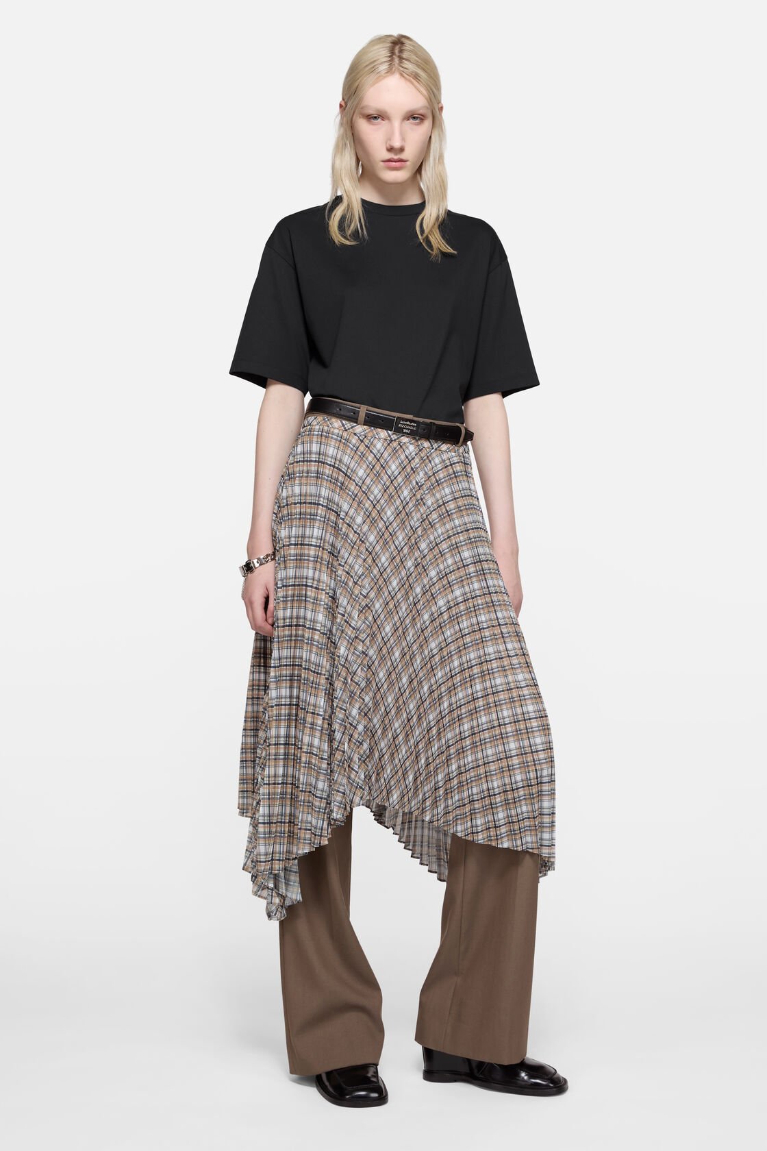 Satin logo t-shirt - relaxed, Black, 2000x