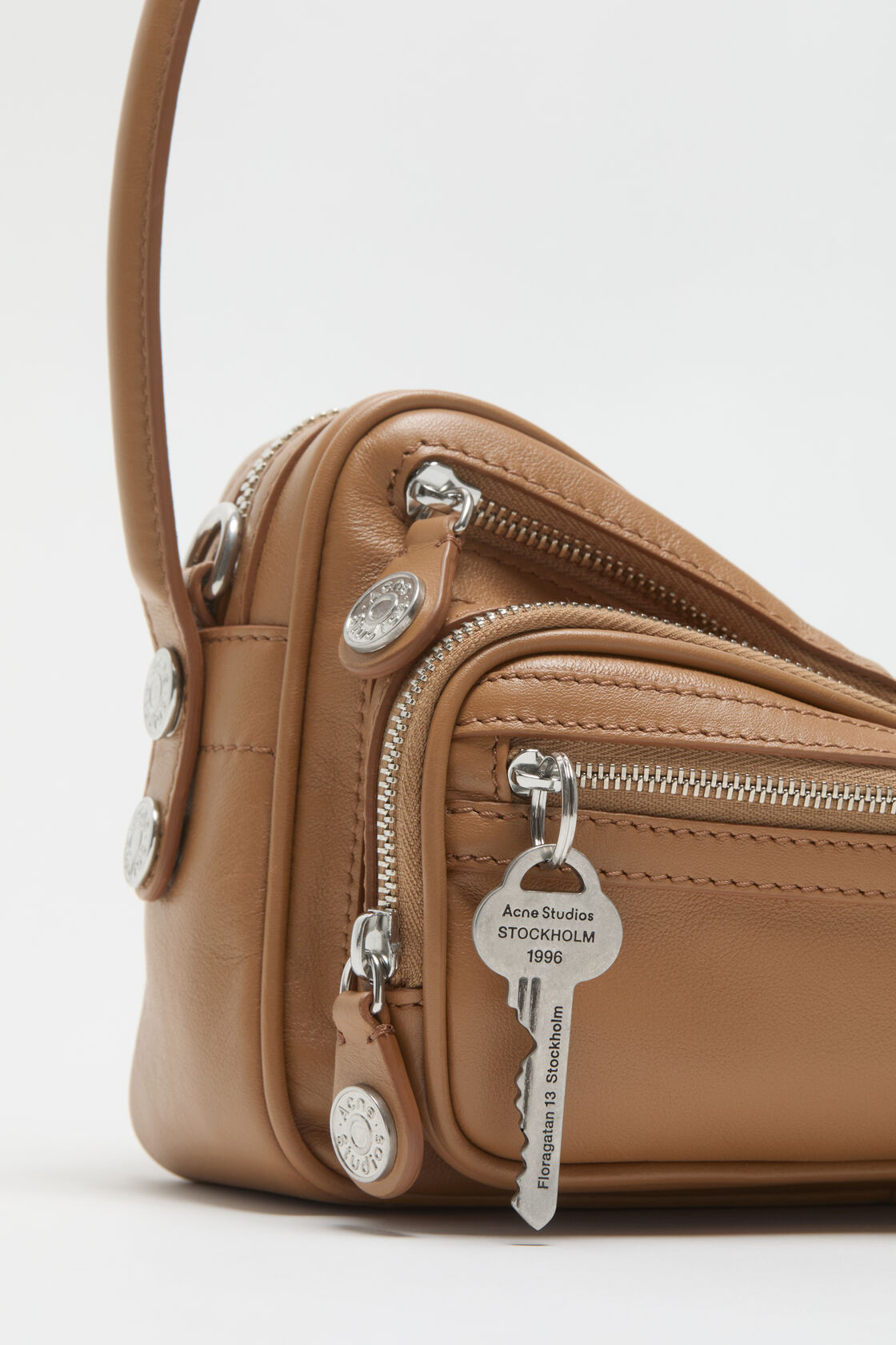 Camero Party Shoulder Bag, Caramel brown, 2000x