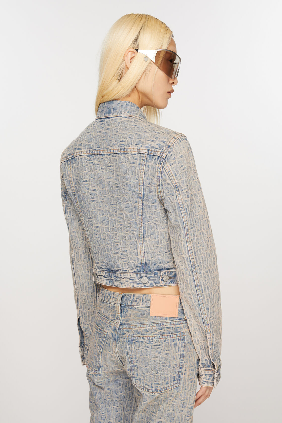 Il denim secondo Acne Studios! 82 A90583 BUF C