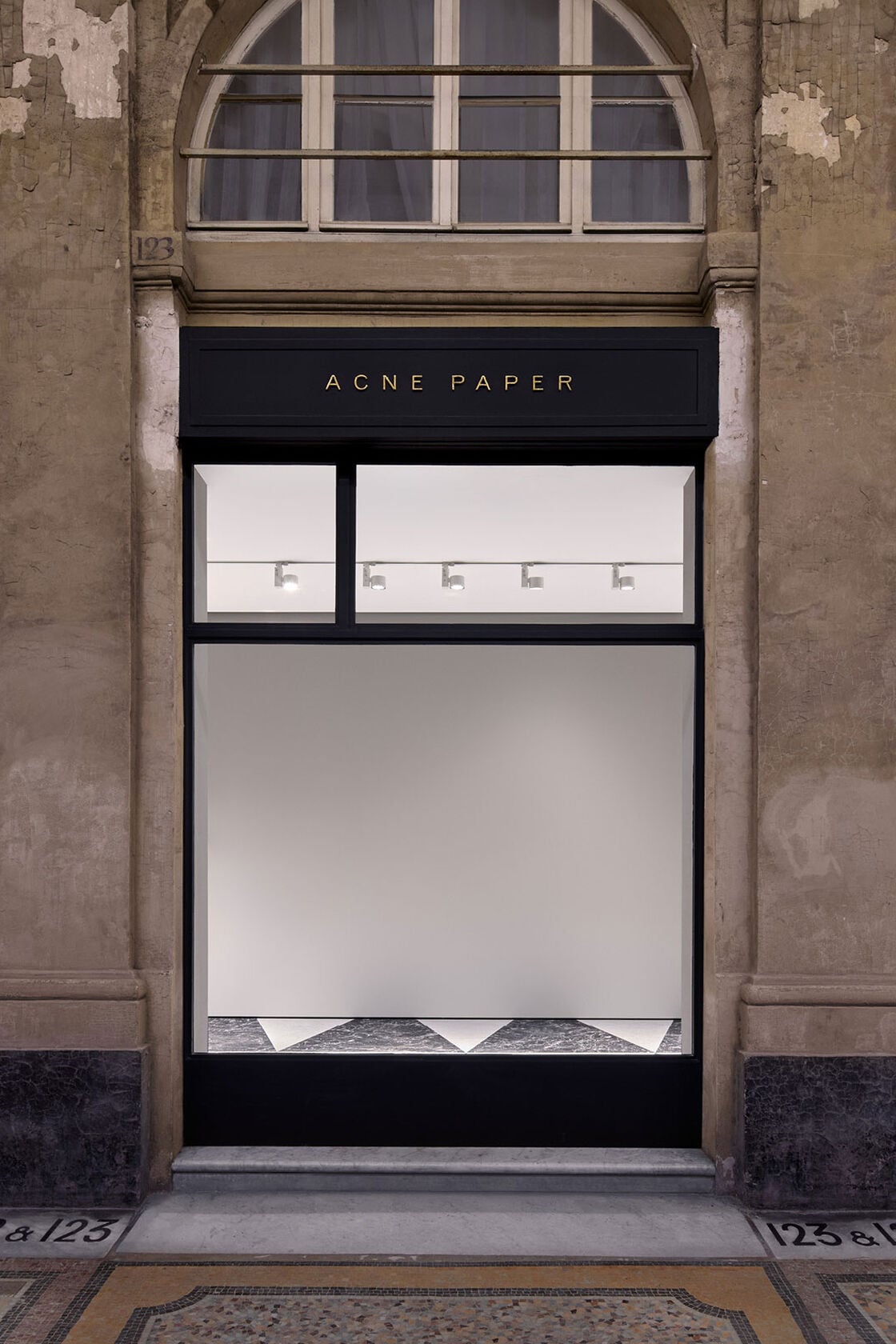 Acne Paper Palais Royal