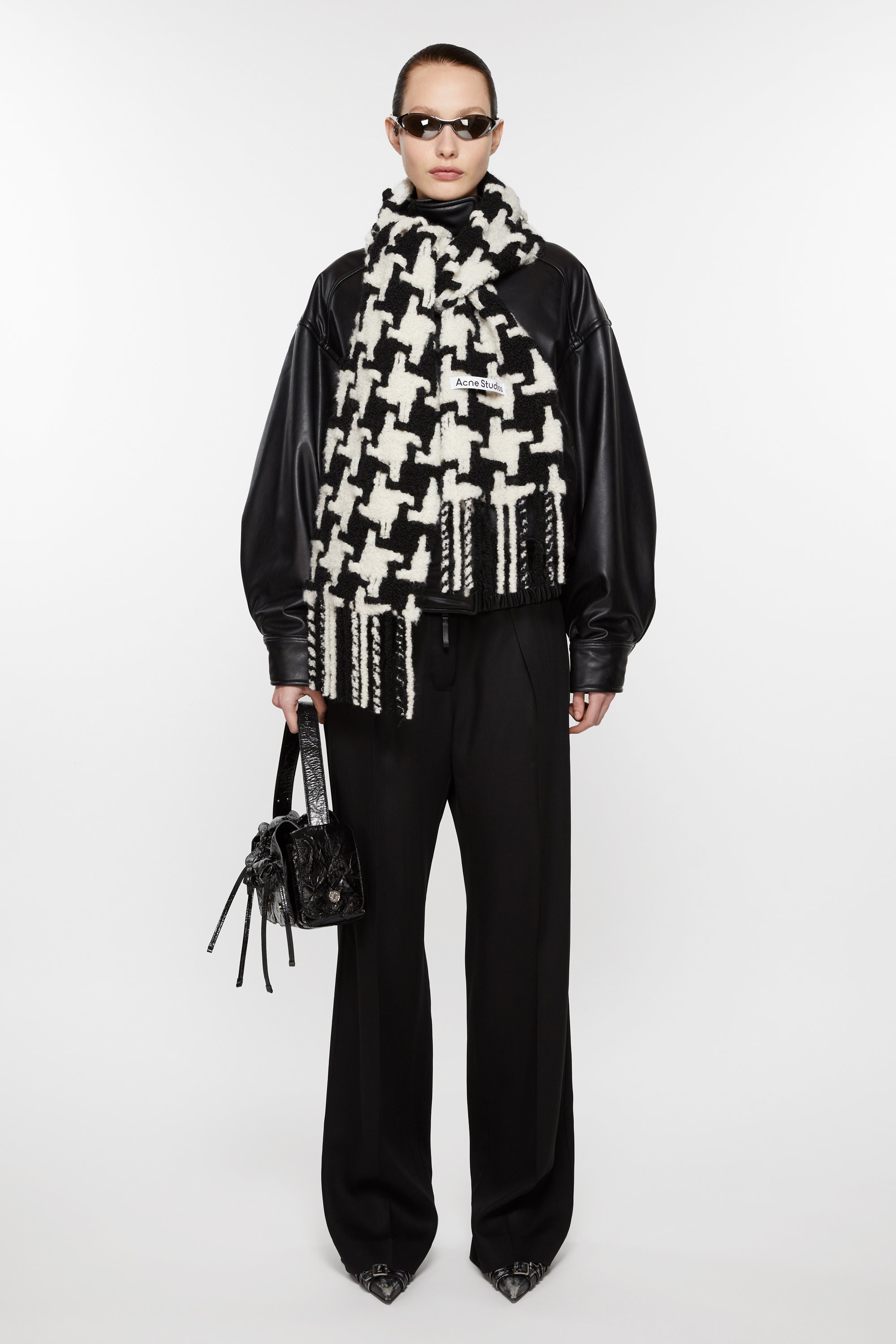 Acne Studios Houndstooth Scarf In White,black